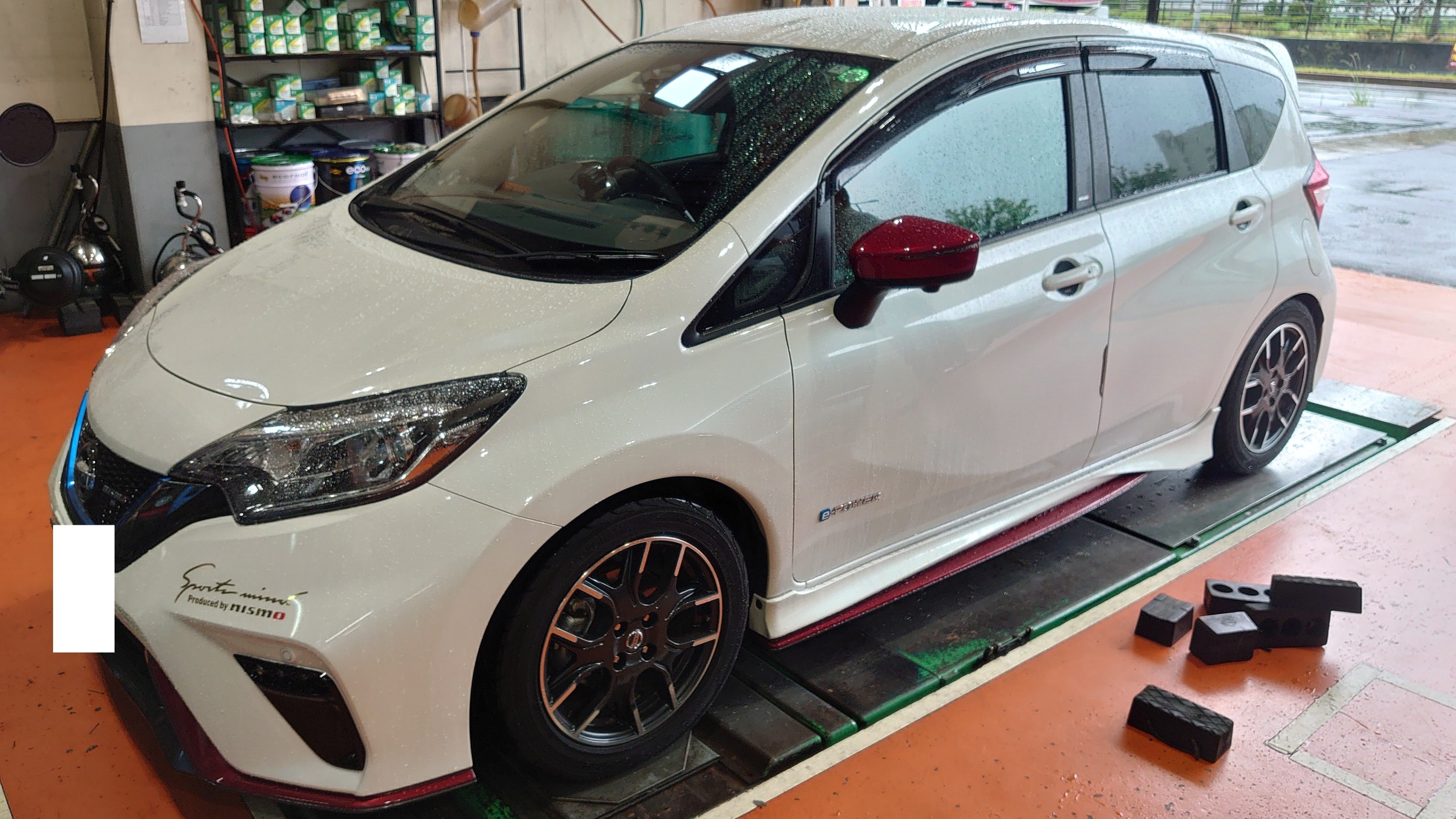 日産 NOTEnismo e-POWER(E12) タイヤホイール交換 RAYS gram LIGHTS