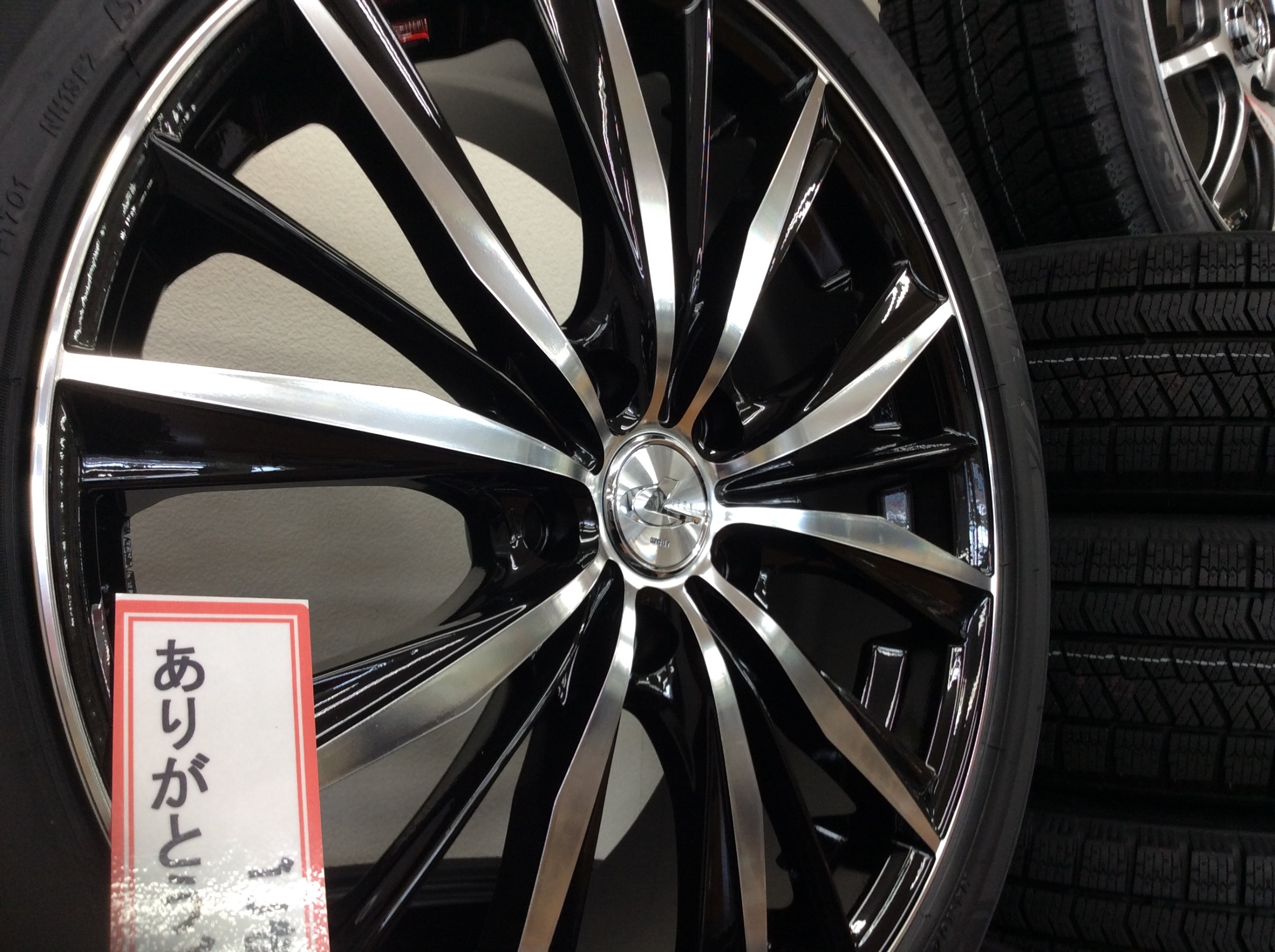 80系VOXY × レオニスVX | 店舗おススメ情報 | タイヤ館 イエス・ワン