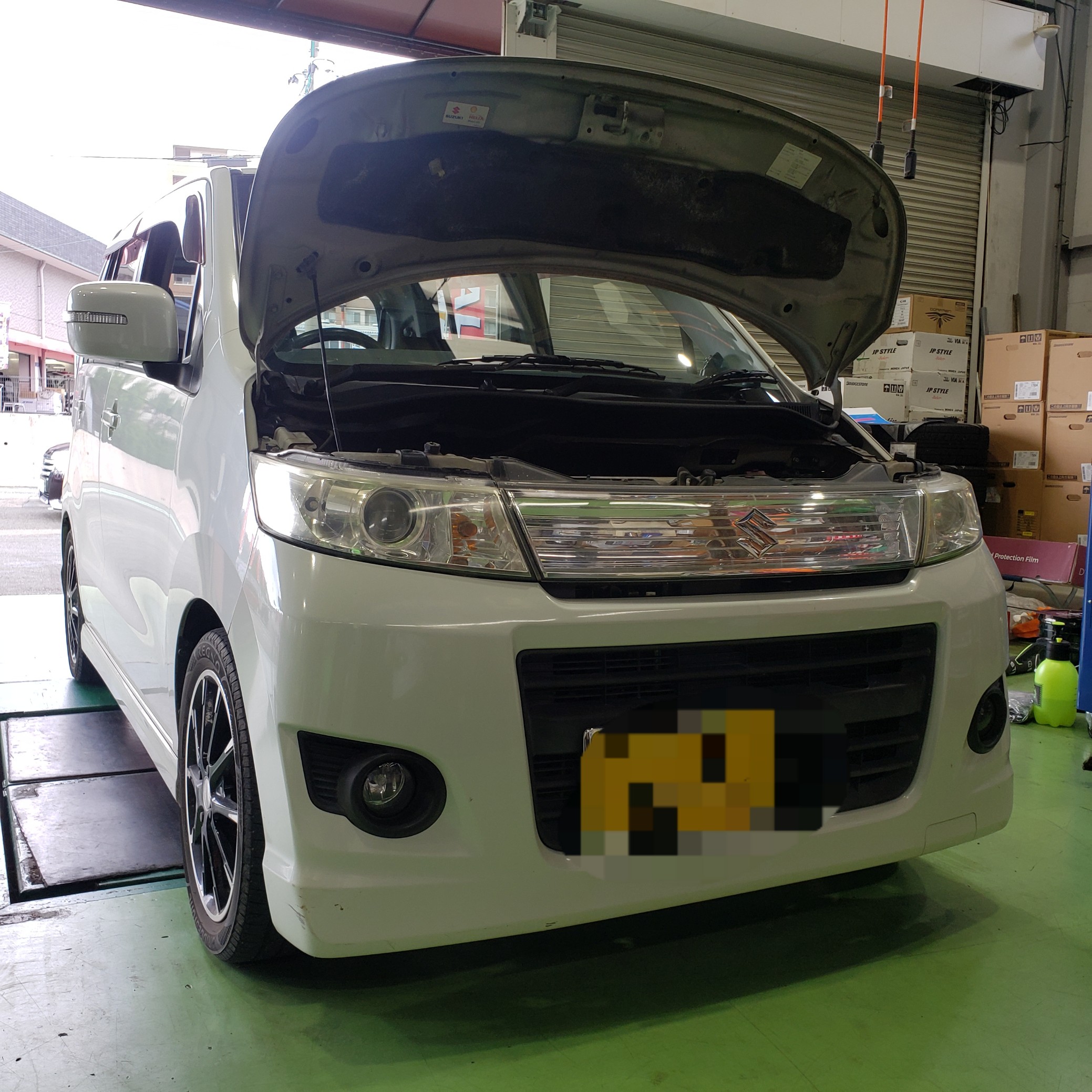スズキ ワゴンＲ エアコンコンプレッサー交換しましたっ！ | 技術