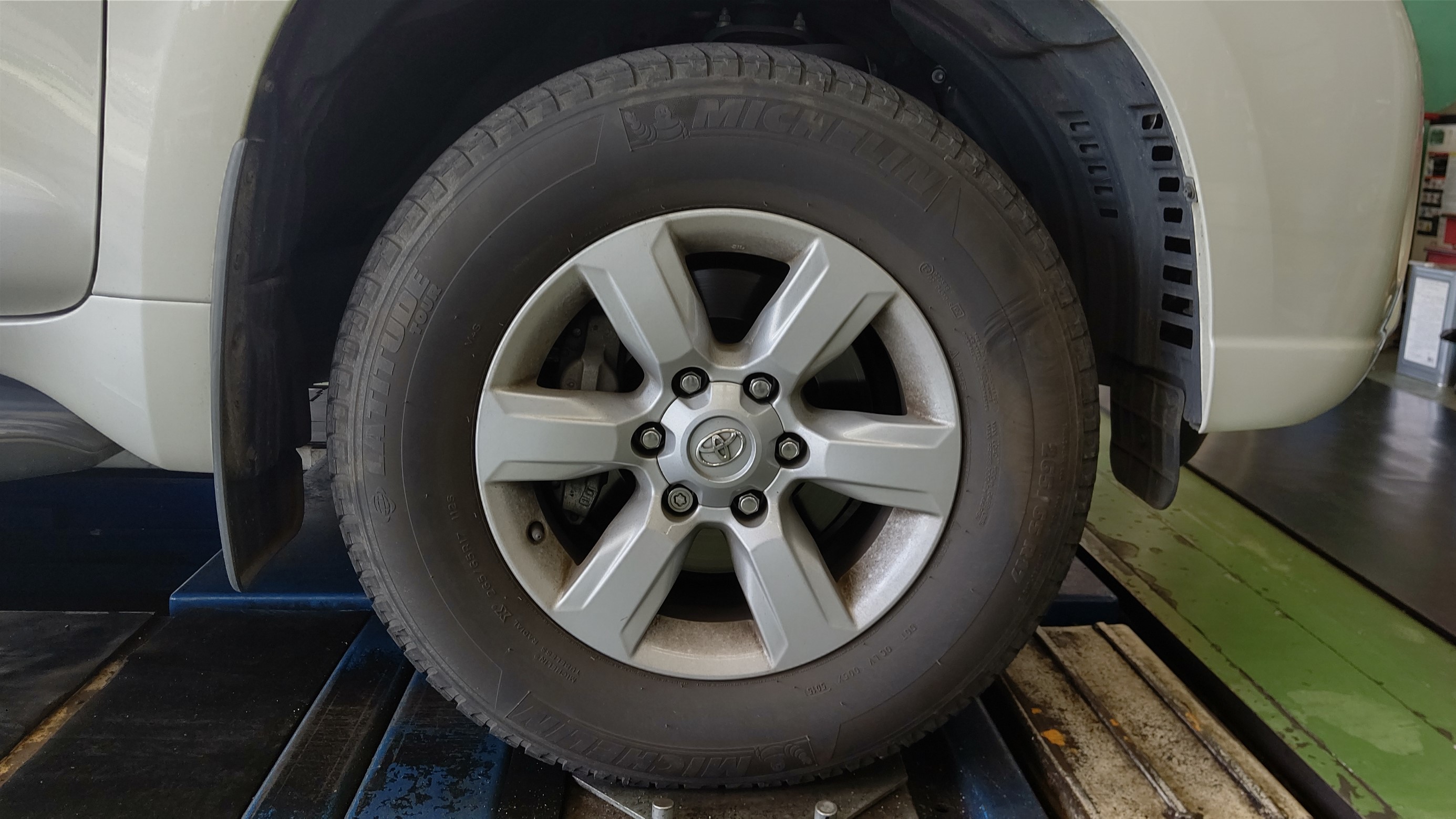 265/65R17 プラド 150後期 純正ホイール タイヤ 引き渡し限定☆後期150