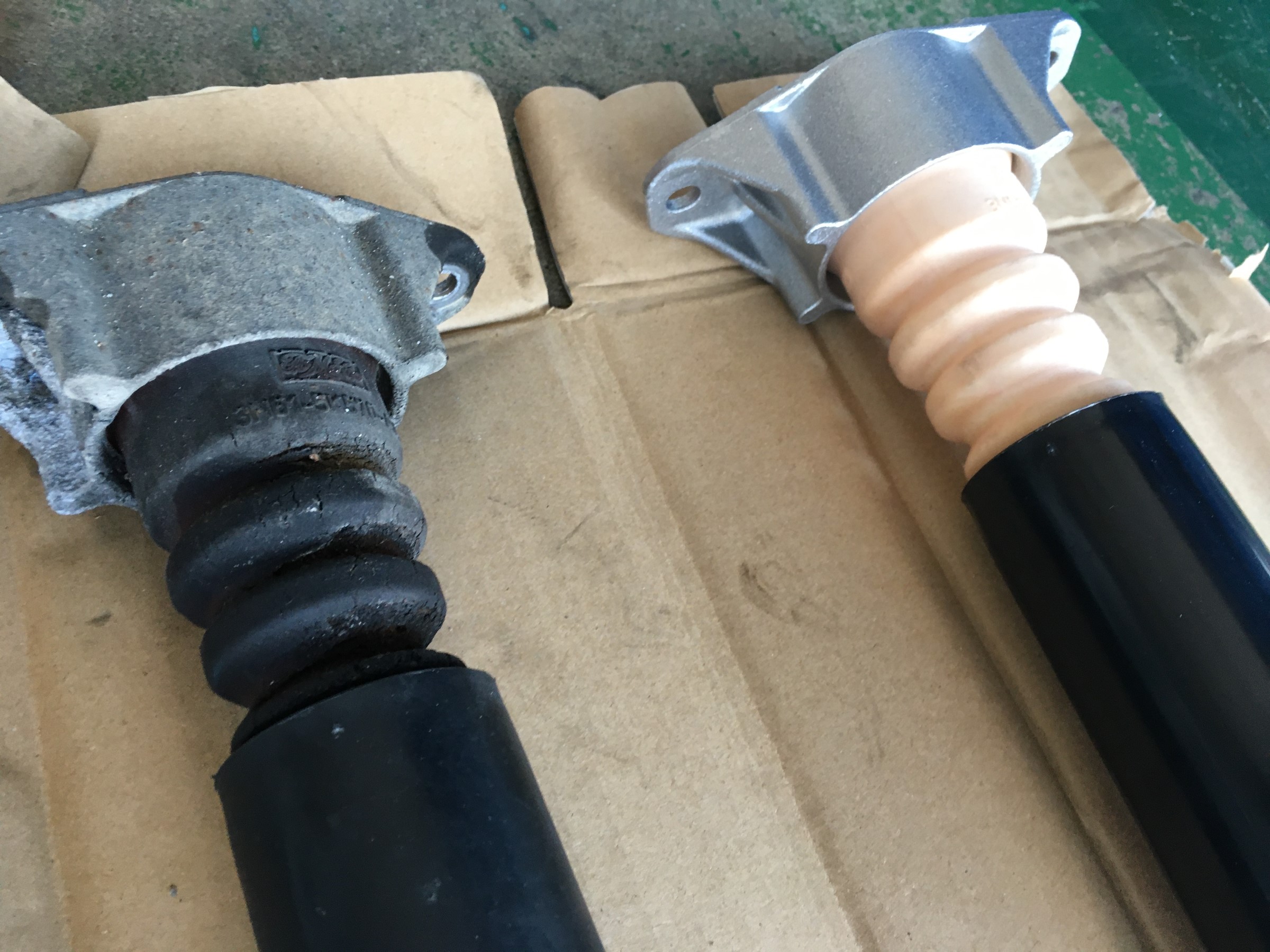 リアショック交換しました！ | 店舗おススメ情報 | タイヤ館 寺尾