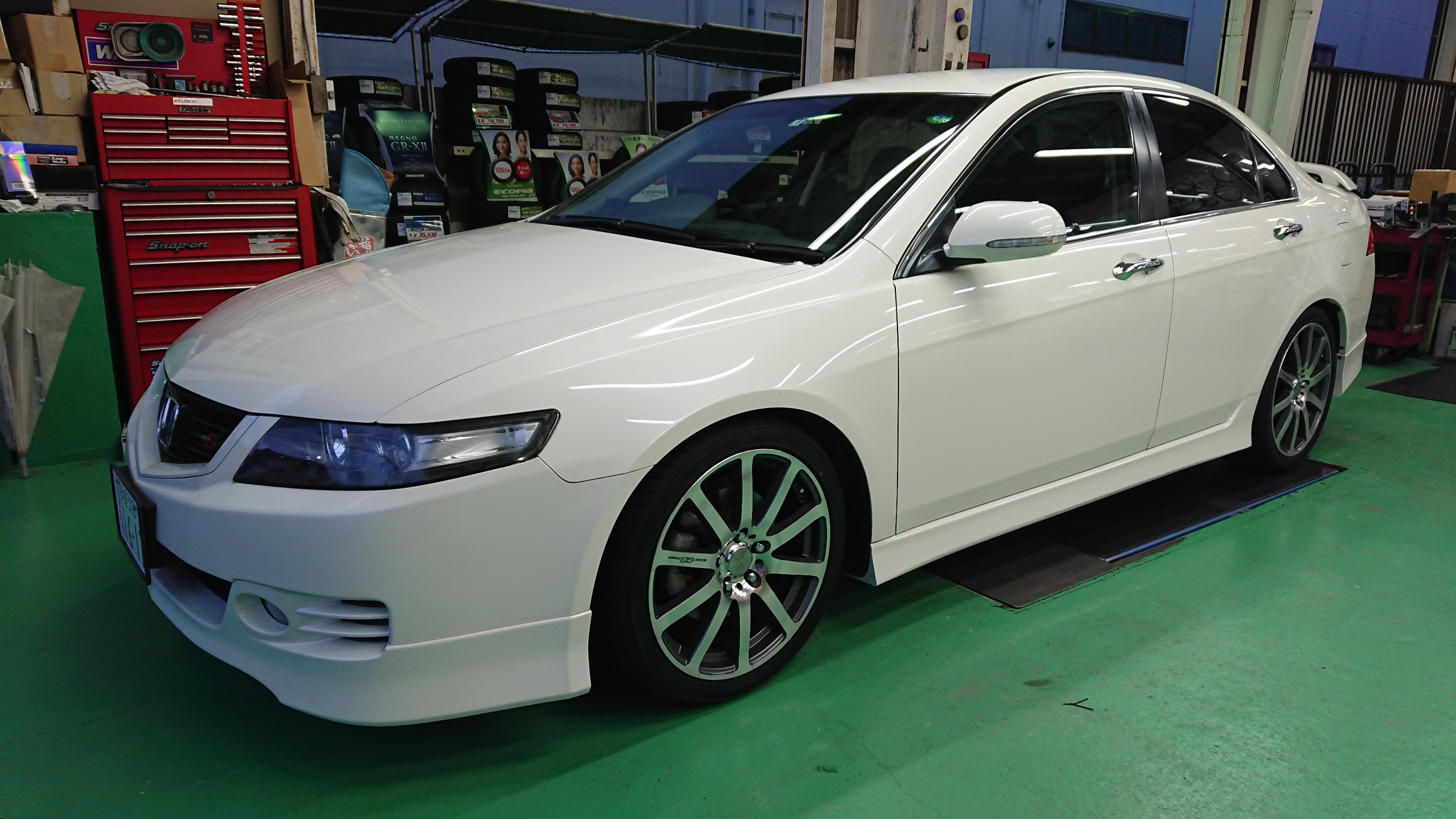 アコードをカスタマイズ | ホンダ アコード その他 パーツ取付
