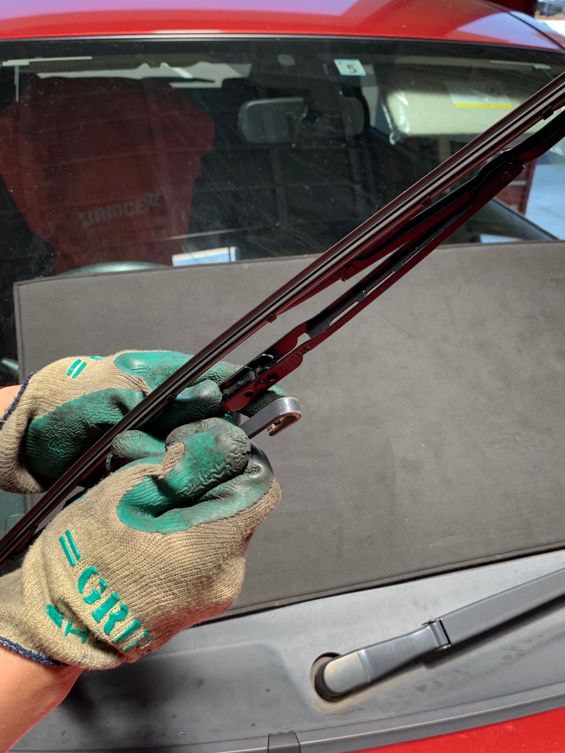 日産 ノート ワイパー交換 日産 ノート メンテナンス商品 パーツ取付 各種用品取付 施工事例 入荷情報 タイヤ館 行橋 タイヤからはじまる トータルカーメンテナンス タイヤ館グループ