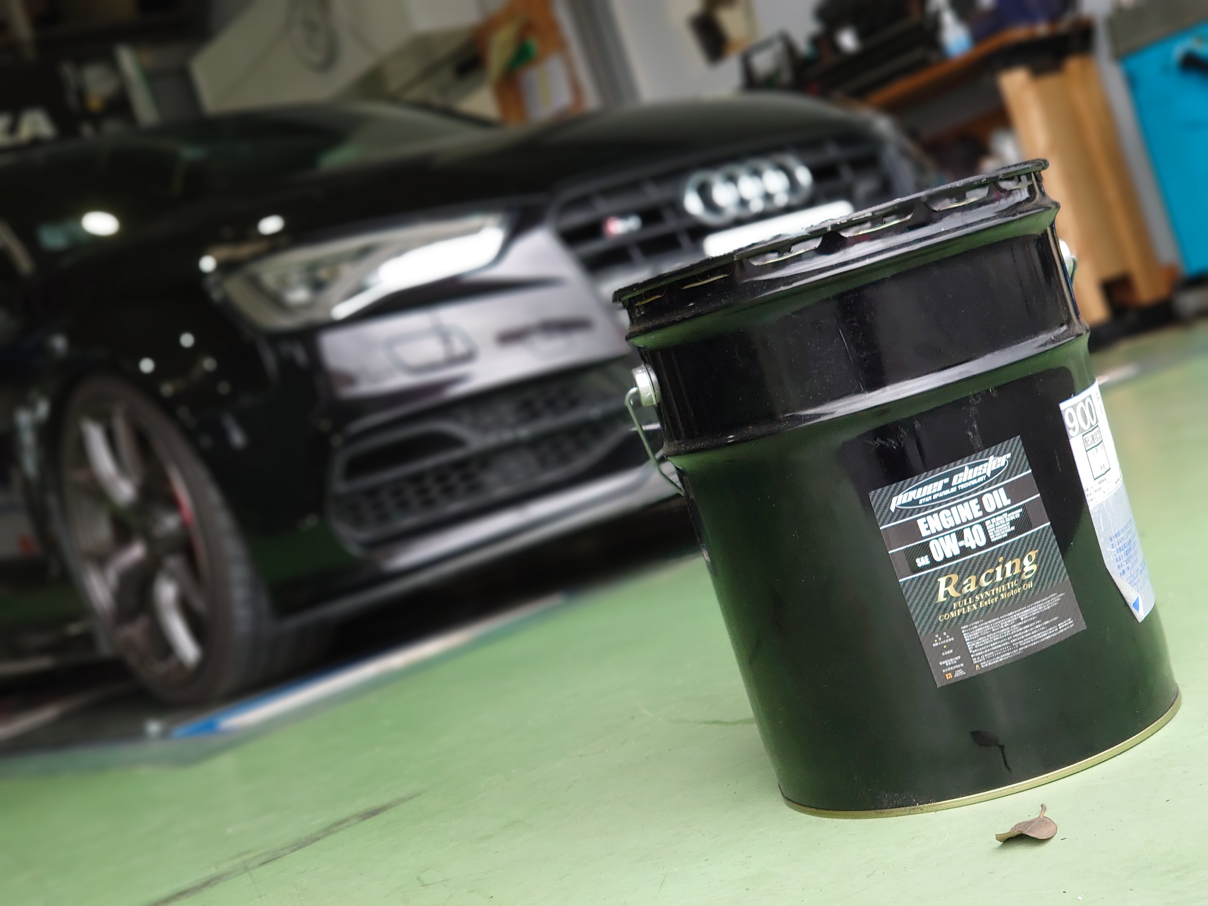 ◇アウディ純正エンジンオイル 0W-30 ペール缶 【オープニング大セール