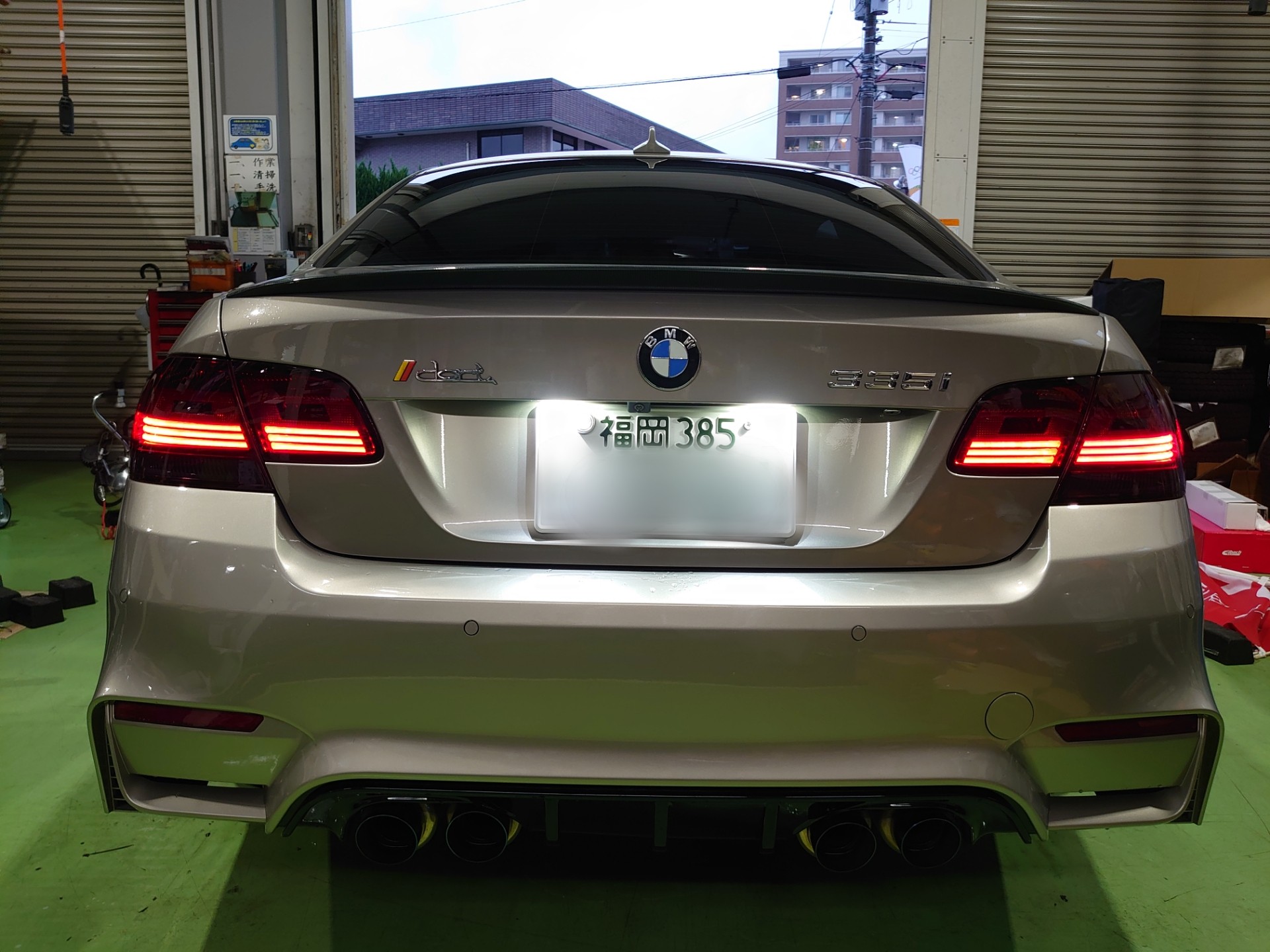 BMW E92 M3 335i 320i クーペ テールランプ クリアスモーク 早春の