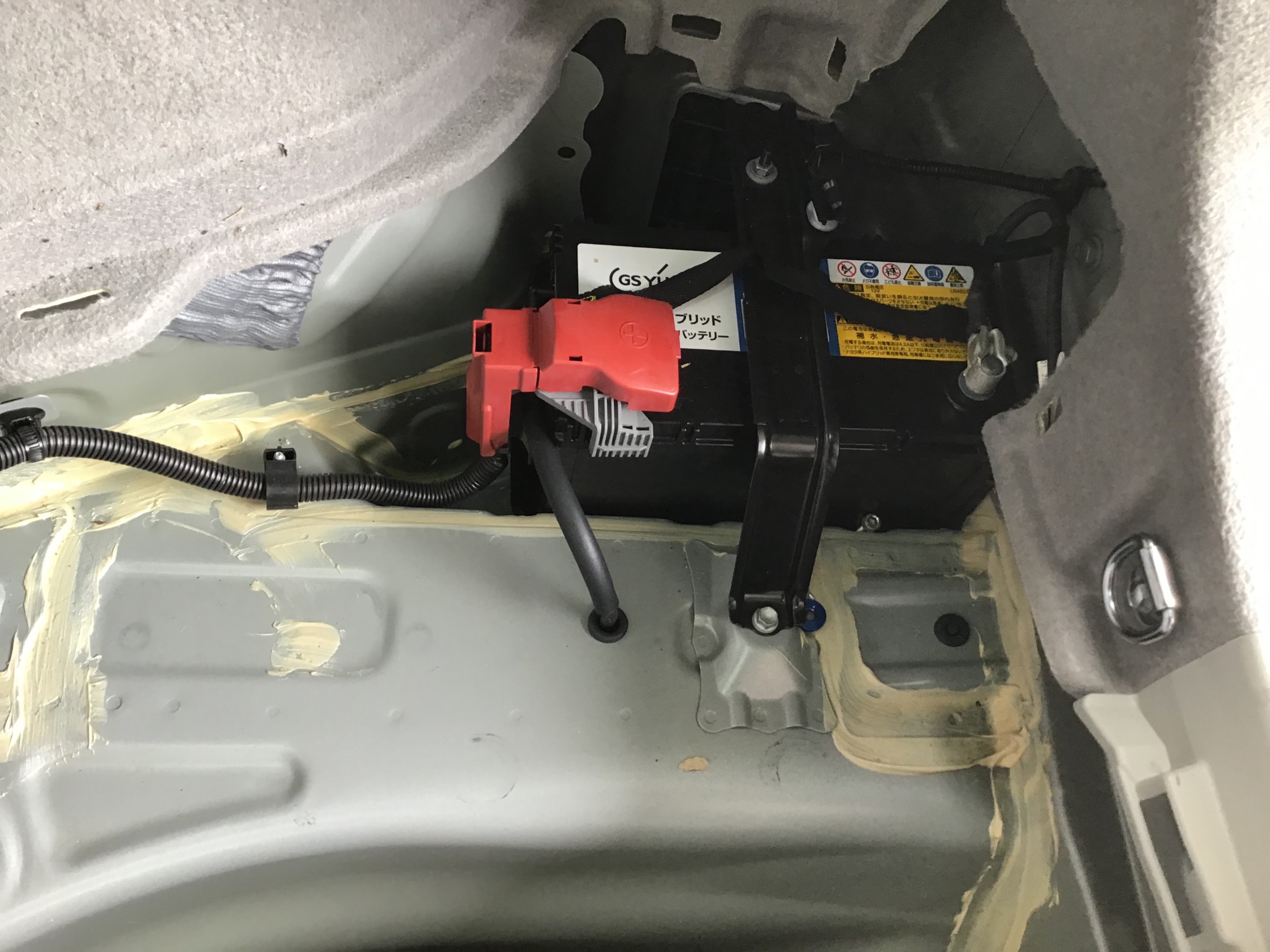 30 プリウス バッテリー交換 トヨタ プリウス メンテナンス商品 サービス事例 タイヤ館 都筑インター 神奈川県のタイヤ カー用品ショップ タイヤからはじまる トータルカーメンテナンス タイヤ館グループ