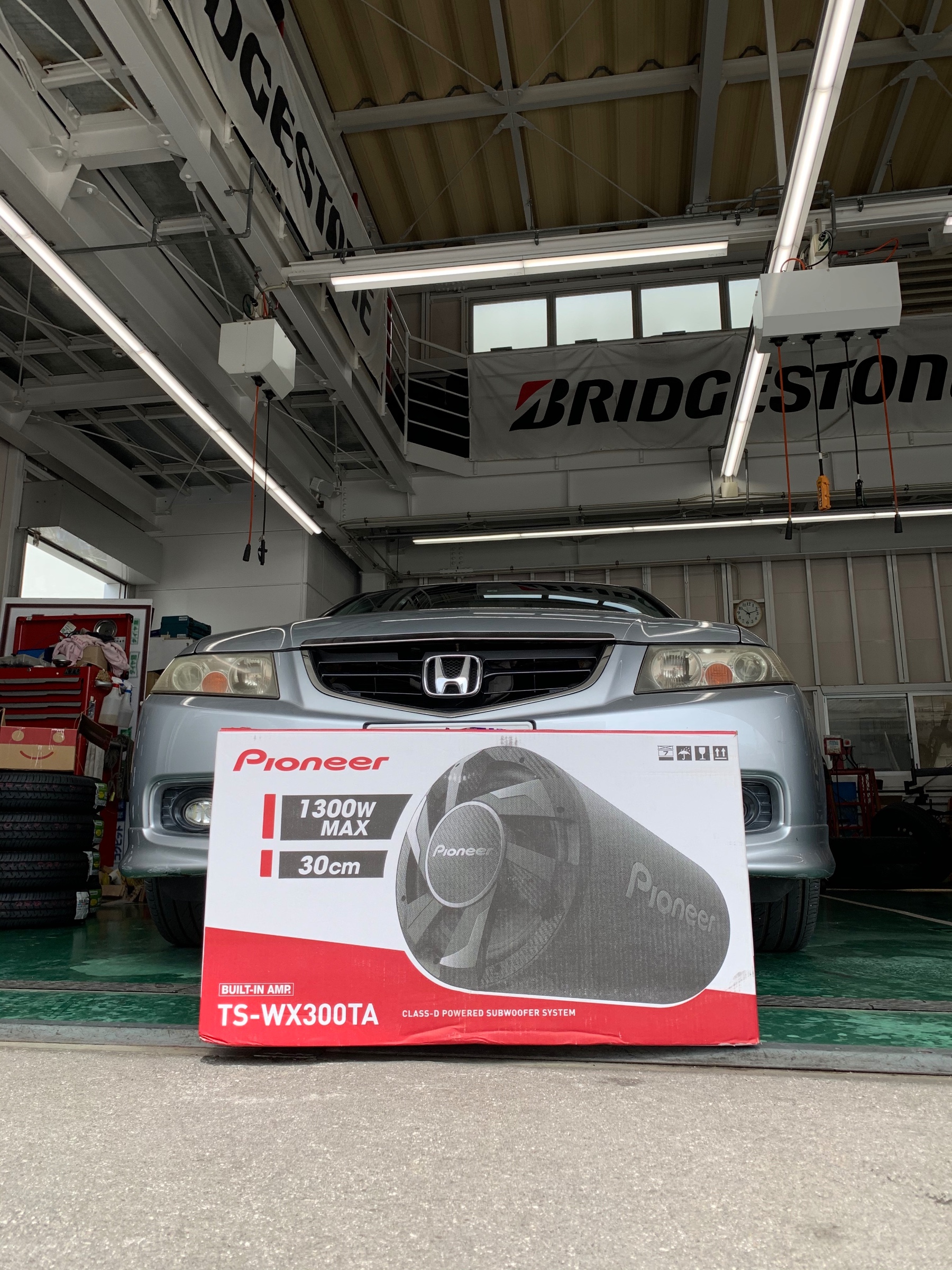 アコードワゴン Cm２ ウーファー取付 ๑ ๑ ホンダ アコード スタッフ日記 タイヤ館 牧港