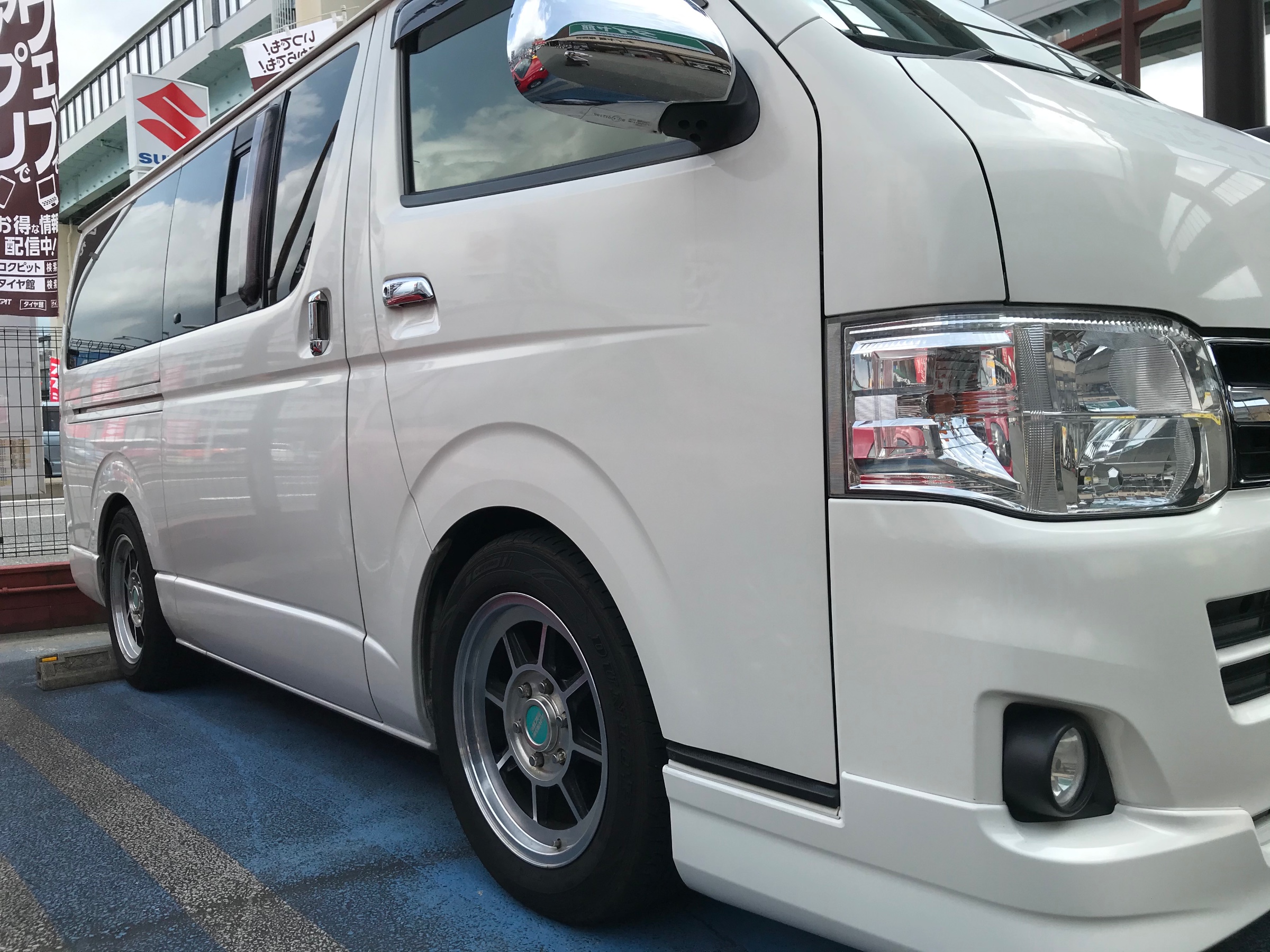 トヨタ ハイエース ローダウンしました^_^ | 店舗おススメ情報