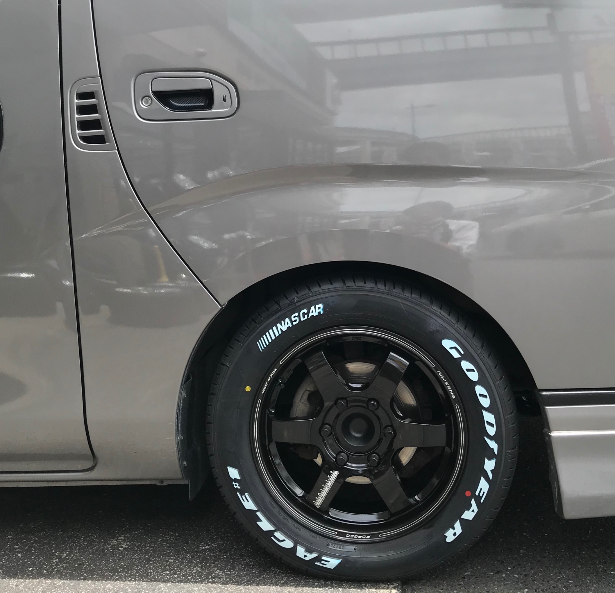 キャラバン　オーテック　アルミホイール Yahoo!オークション - 日産 キャラバン E26 NV350 オーテック