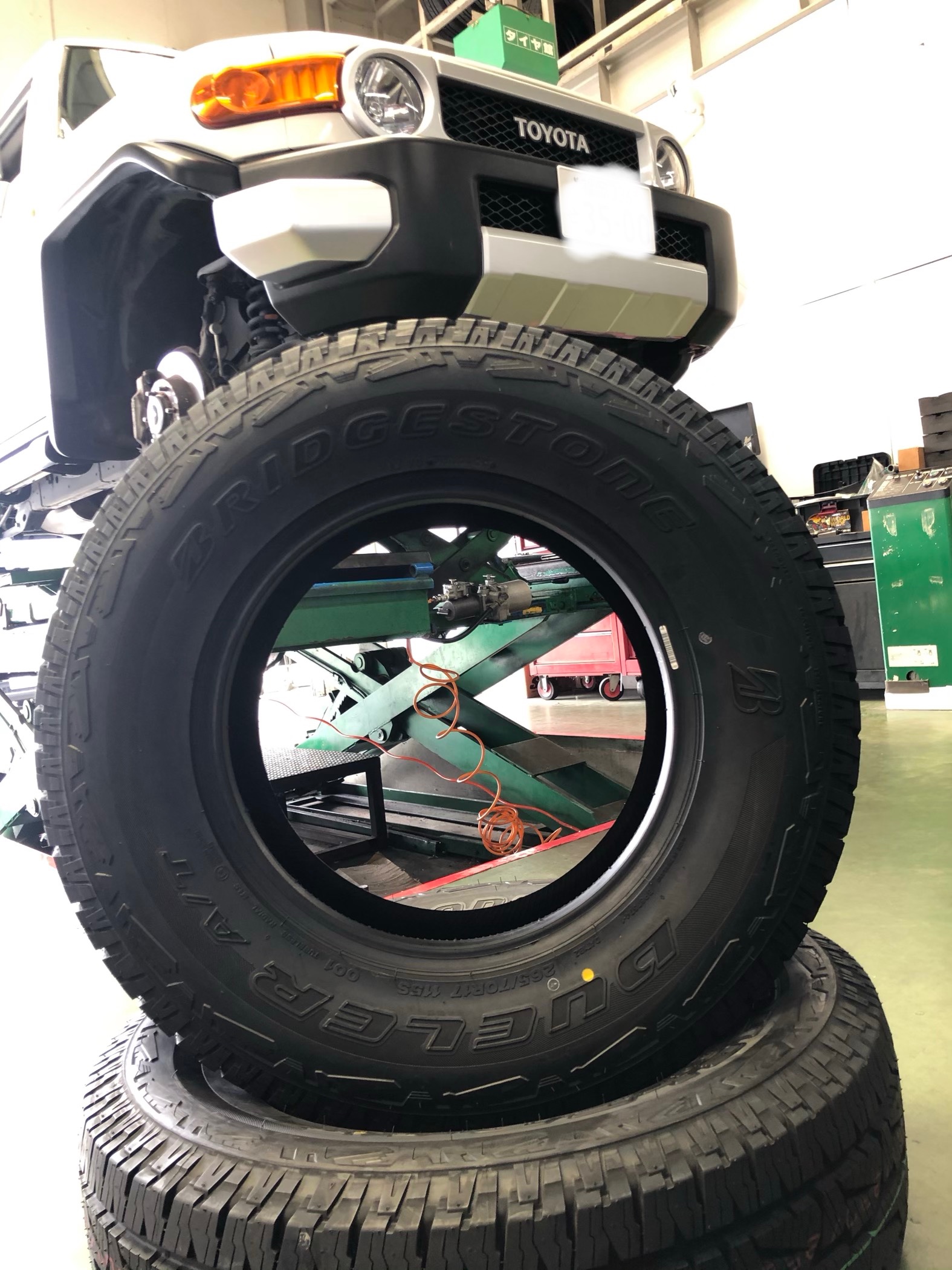 FJクルーザー タイヤ交換 サービス事例 タイヤ館 宗像 タイヤからはじまる、トータルカーメンテナンス タイヤ館グループ