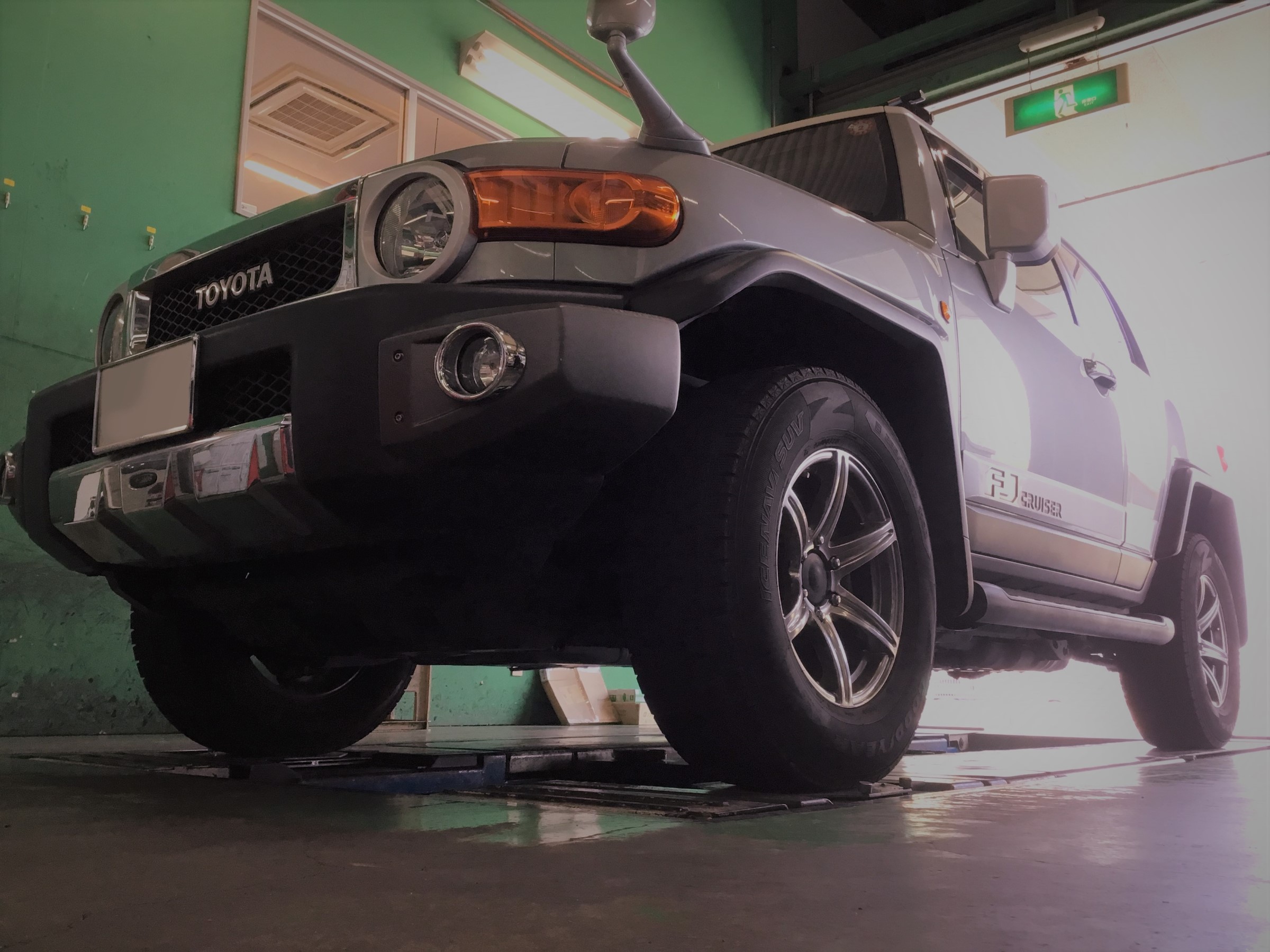 GSJ15W型FJクルーザー、タイヤ交換＆アライメント調整！  トヨタ FJ 
