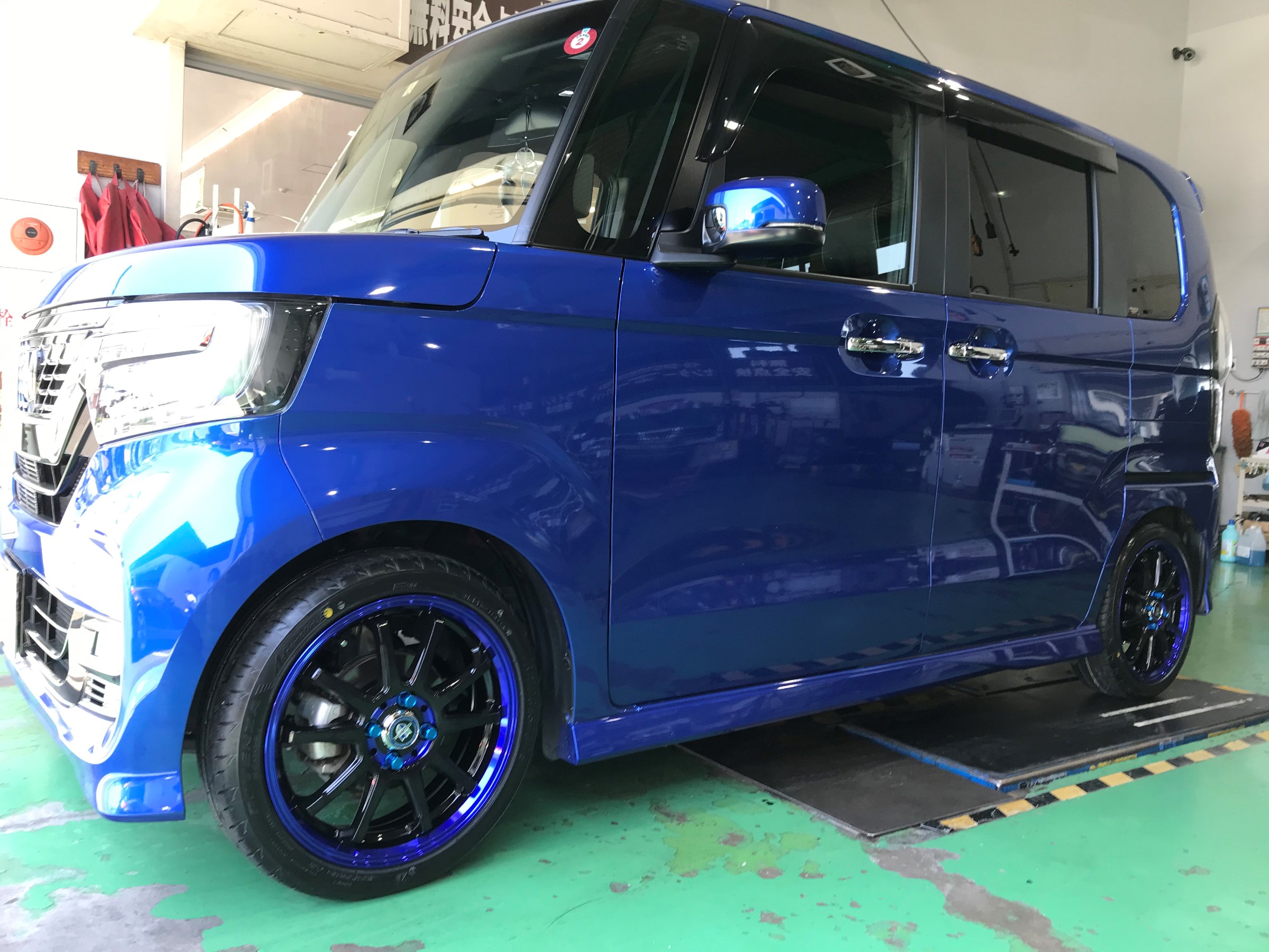 N Box インチアップ ホイールset取り付けしました ホンダ N Boxカスタム ホイール タイヤ ホイール関連 タイヤ ホイール交換 サービス事例 タイヤ館 丸亀 香川県のタイヤ カー用品ショップ タイヤからはじまる トータルカーメンテナンス タイヤ館グループ
