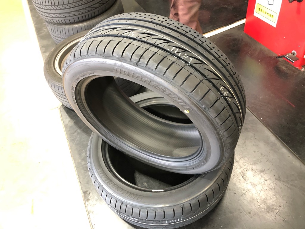 タイヤ　225/50/r18