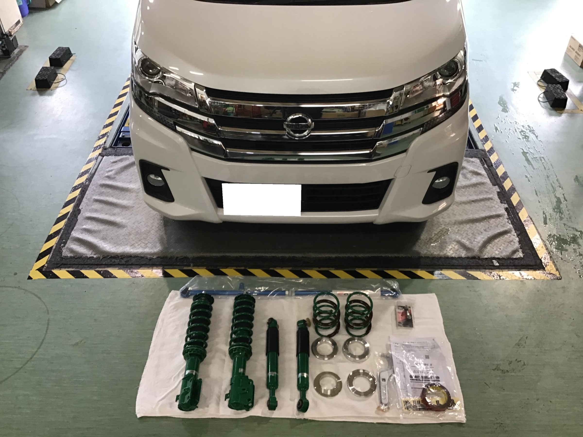 日産 デイズ ハイウェイスター Gターボ 車高調 取付 日産 デイズ サービス事例 タイヤ館 富谷 宮城県のタイヤ カー用品ショップ タイヤからはじまる トータルカーメンテナンス タイヤ館グループ