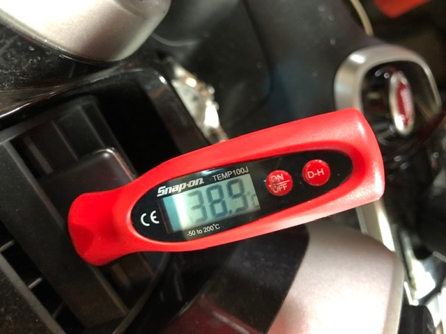 ホンダ N Box カスタムの エアコンガスクリーニング施工をしましたっ ホンダ N Boxカスタム その他 技術サービス施工事例 タイヤ館 福岡東 タイヤからはじまる トータルカーメンテナンス タイヤ館グループ