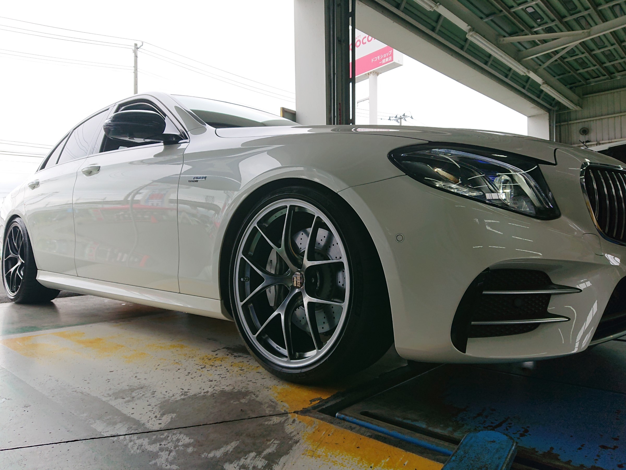 ベンツ Eクラス』X『BBS』！ | 店舗おススメ情報 | タイヤ館 一関 