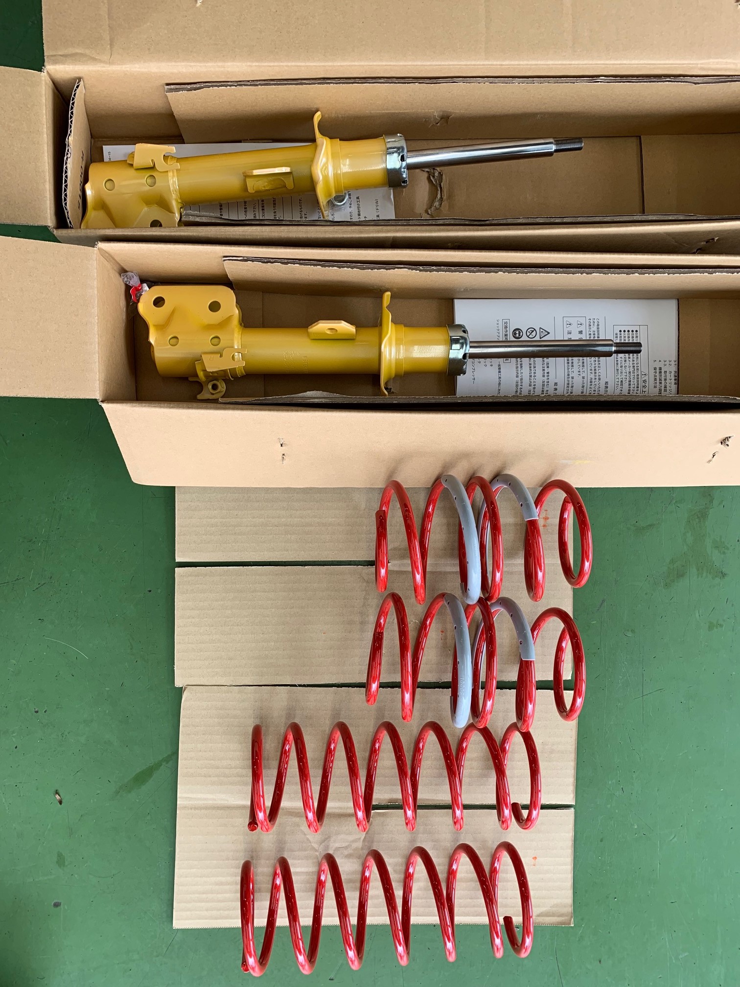 スズキ・ワゴンRスティングレー・MH23S】 ダウンサス、ショック