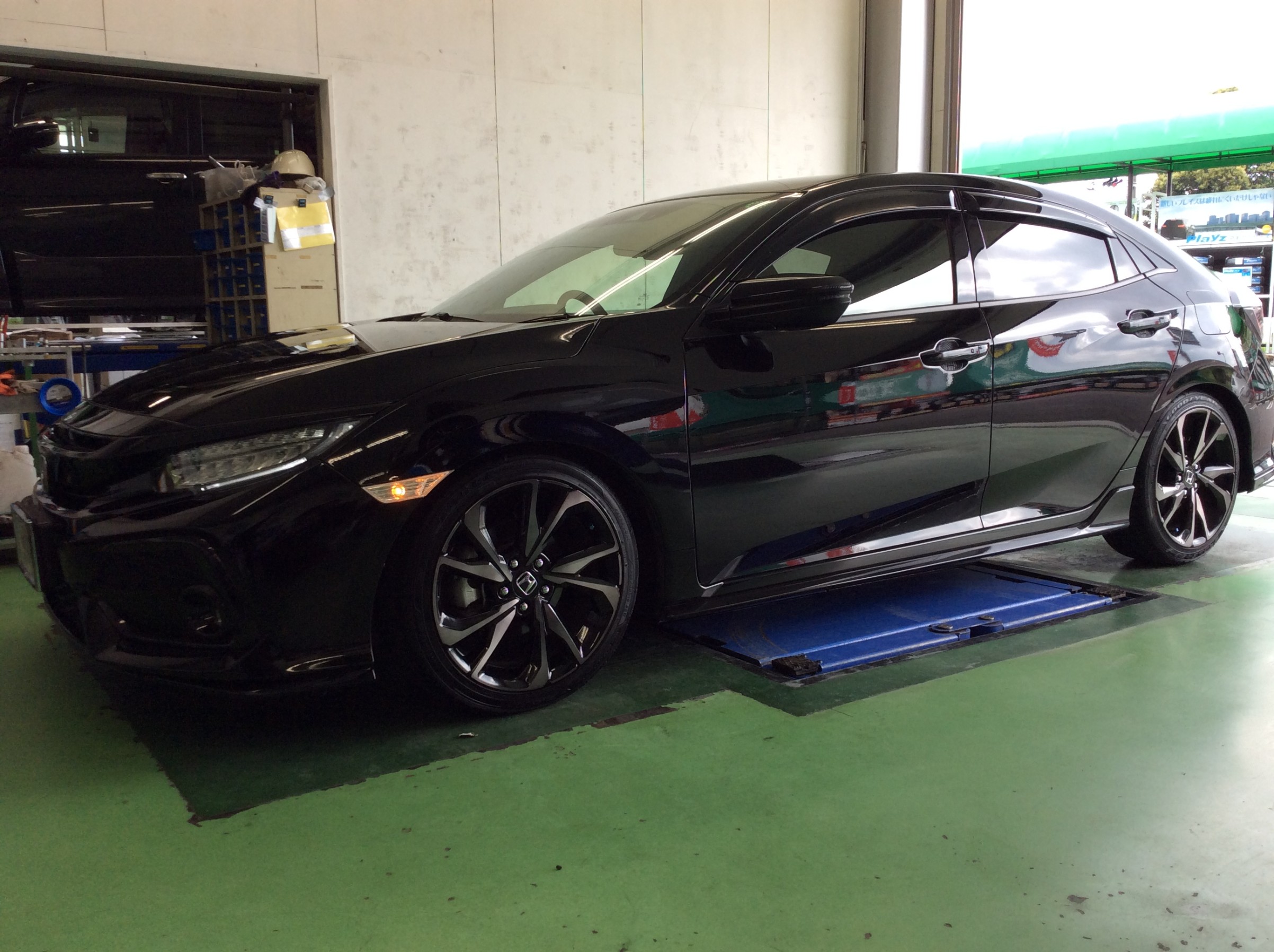 ホンダ・シビック・FK7】シビックの魅力を引き出す！ローダウン