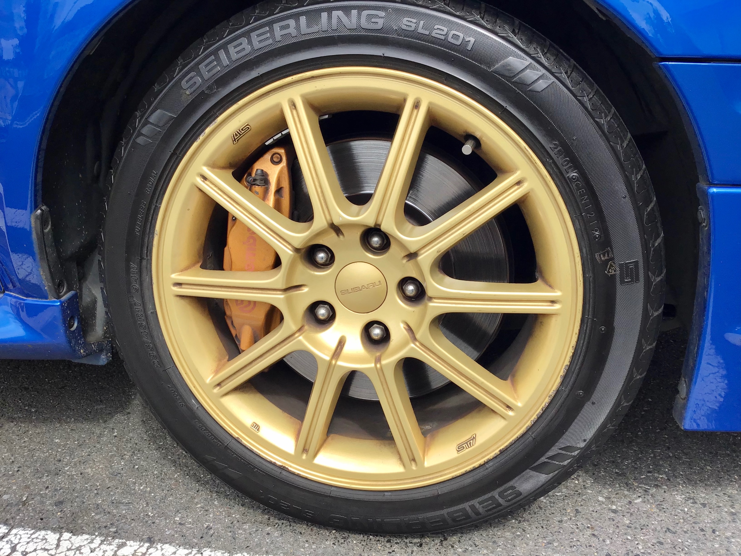 スバル・インプレッサWRX STI・GDB型】タイヤ交換 | スバル WRX STI