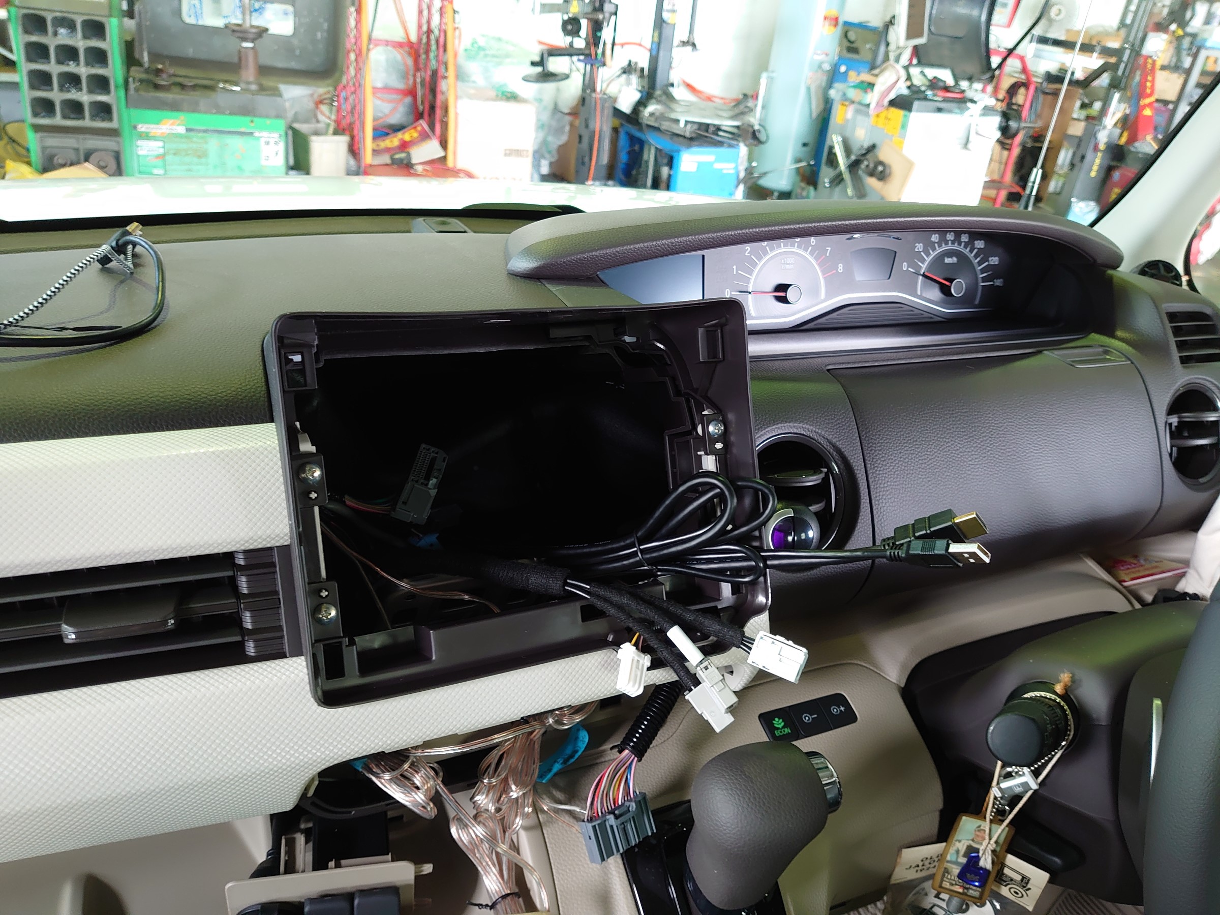 新商品ケンウッドカーナビＭＤＶ-Ｍ907ＨＤＦ取付け | ホンダ N-BOX