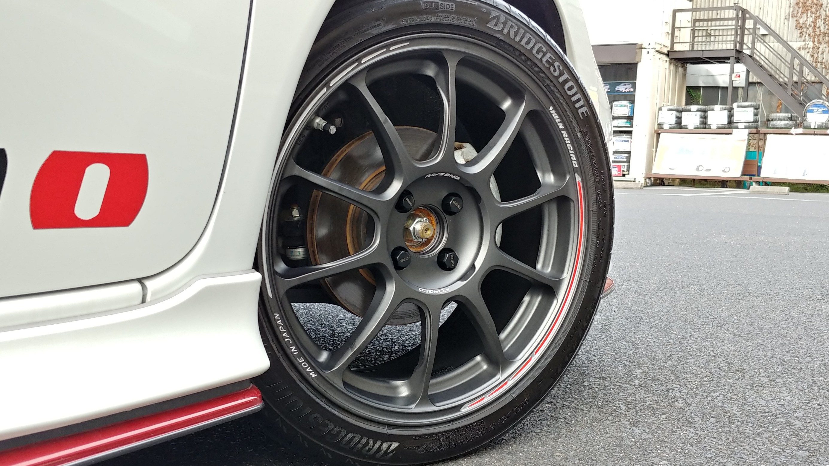 ノートNISMO S に期間限定商品 ZE40 T/A II 装着！ | 日産 ノートNISMO