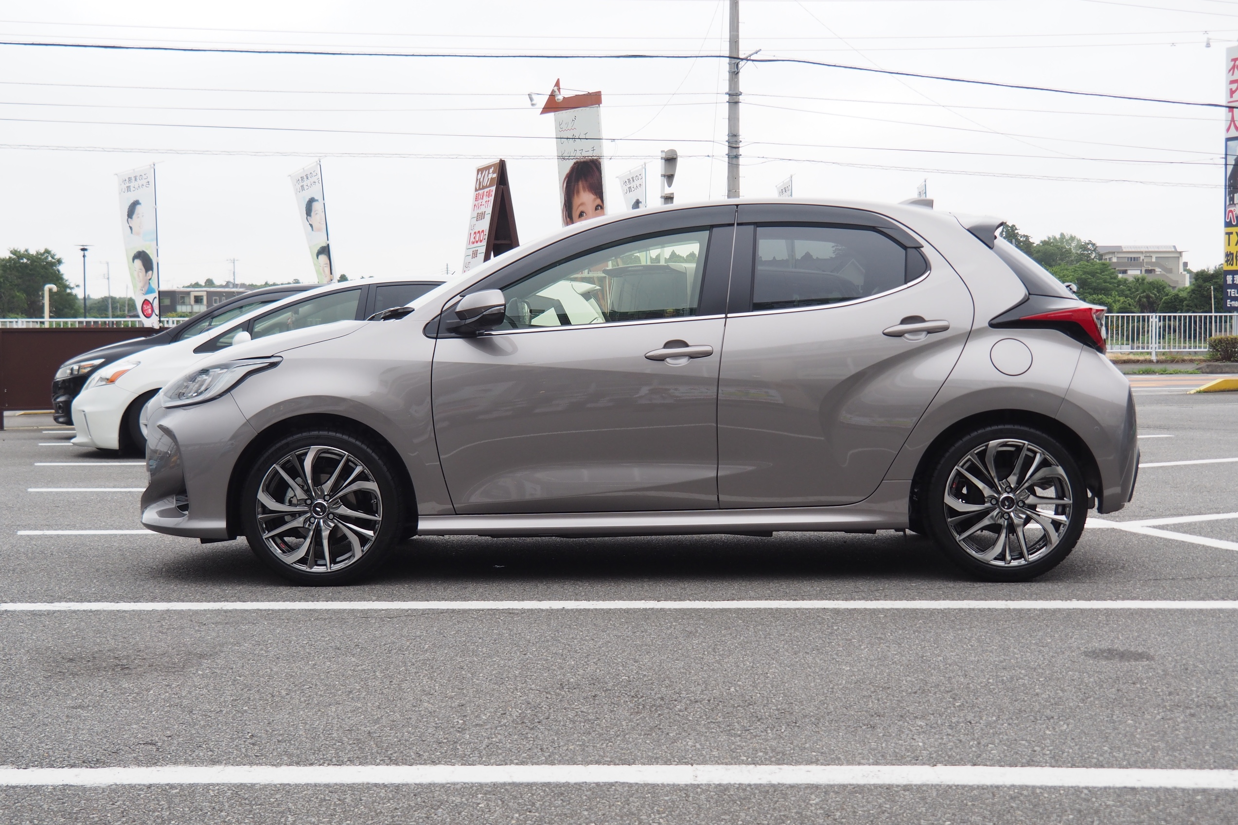 トヨタ ヤリス 【アルミホイール 取付】 | 店舗おススメ情報 | タイヤ