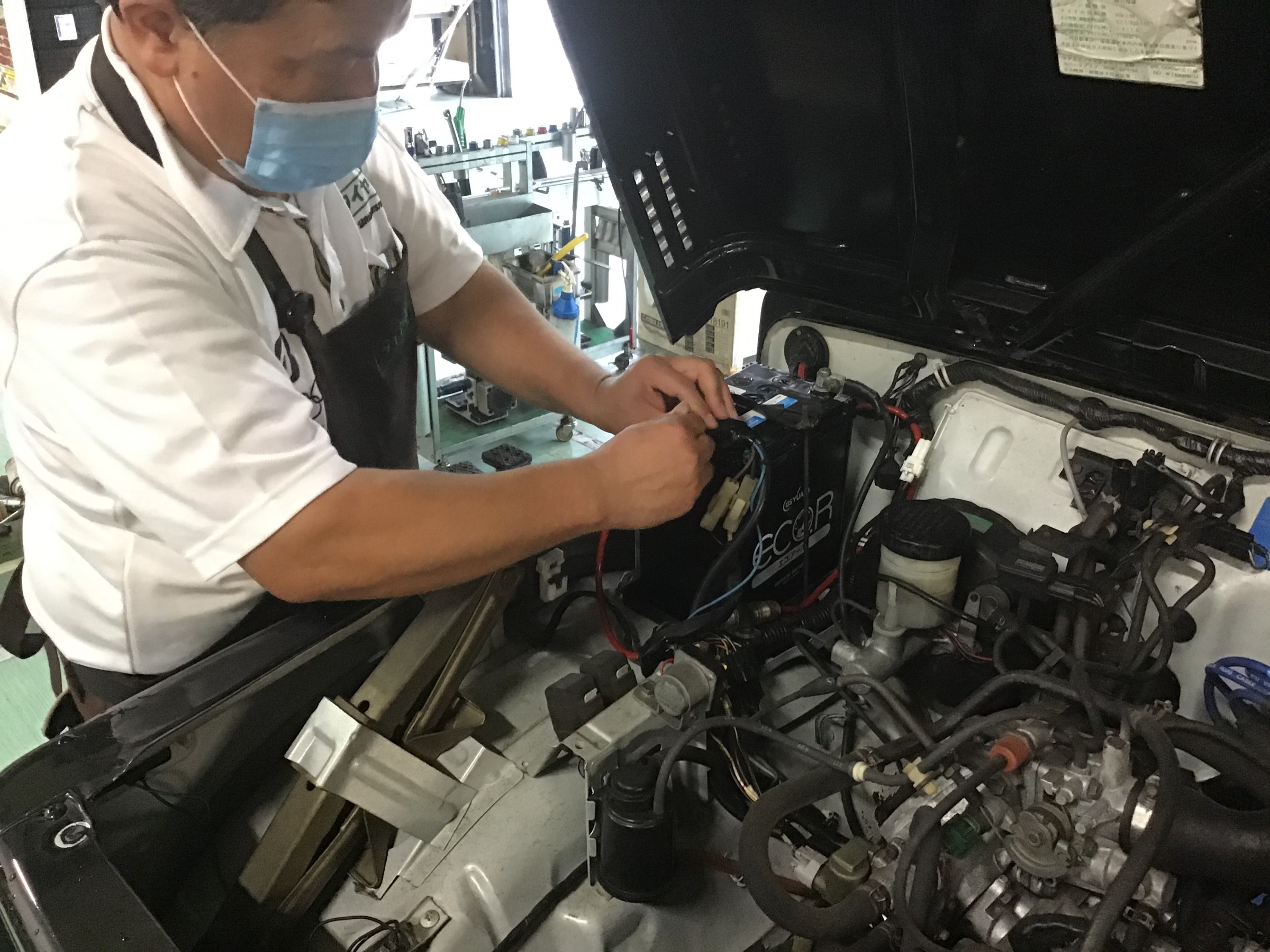 スズキ ジムニー Ja11 バッテリー 交換 スズキ ジムニー メンテナンス商品 パーツ取付 各種用品取付 サービス事例 タイヤ館 富谷 宮城県のタイヤ カー用品ショップ タイヤからはじまる トータルカーメンテナンス タイヤ館グループ