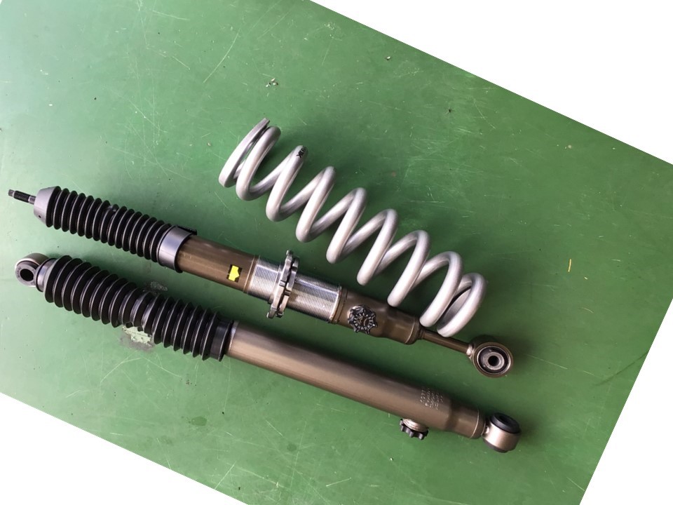 トヨタ ハイラックスGUN125 X ジャオスリフトアップ