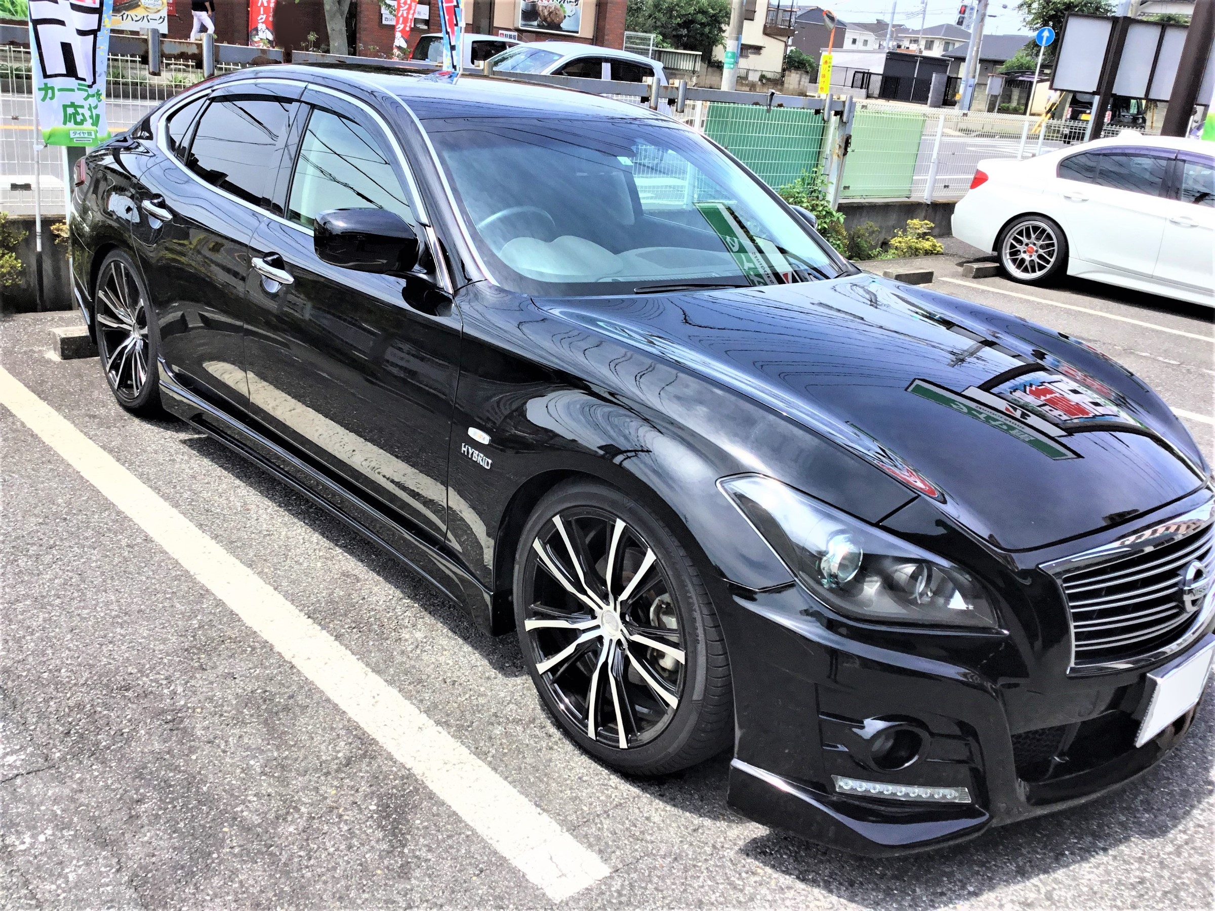 Hy51型フーガ Dsc付き車高調整式サスペンション取り付け アライメント調整 日産 フーガ その他 パーツ取付 サスペンション取付 技術サービスブログ タイヤ館 鎌ヶ谷 千葉県のタイヤ カー用品ショップ タイヤからはじまる トータルカーメンテナンス タイヤ