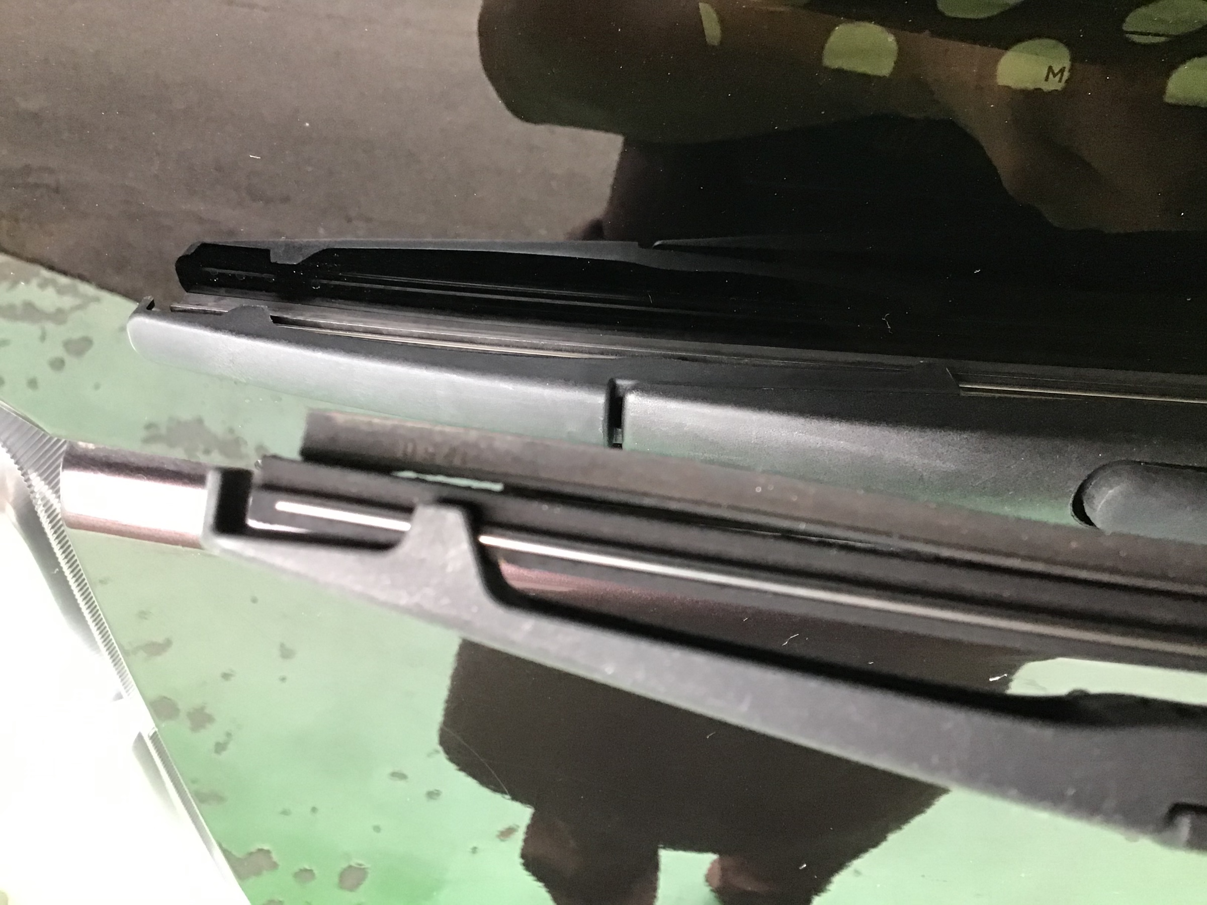 BOSCH グラファイト樹脂ワイパー　H354