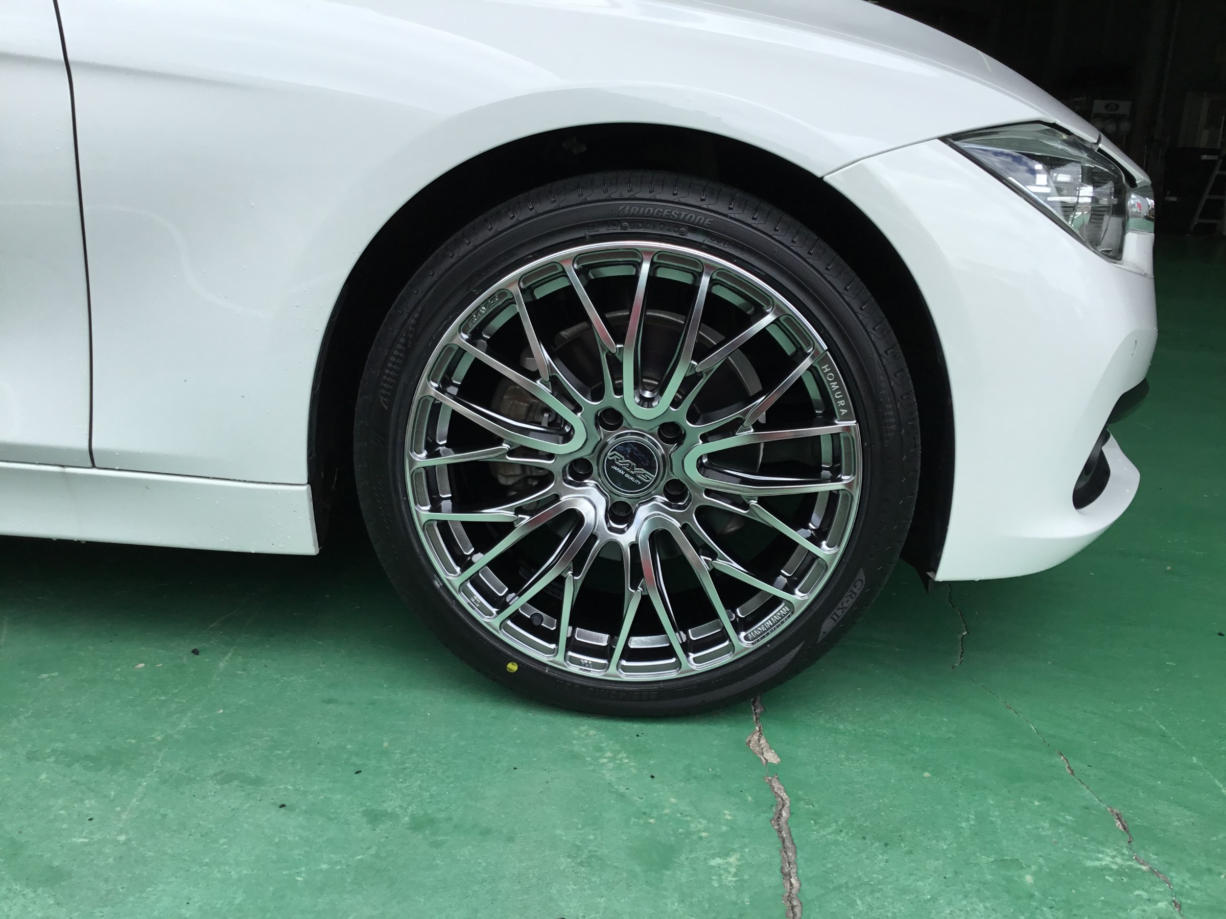 BMW E90 １８インチ RAYSホムラ 引取限定 - 山口県の家具