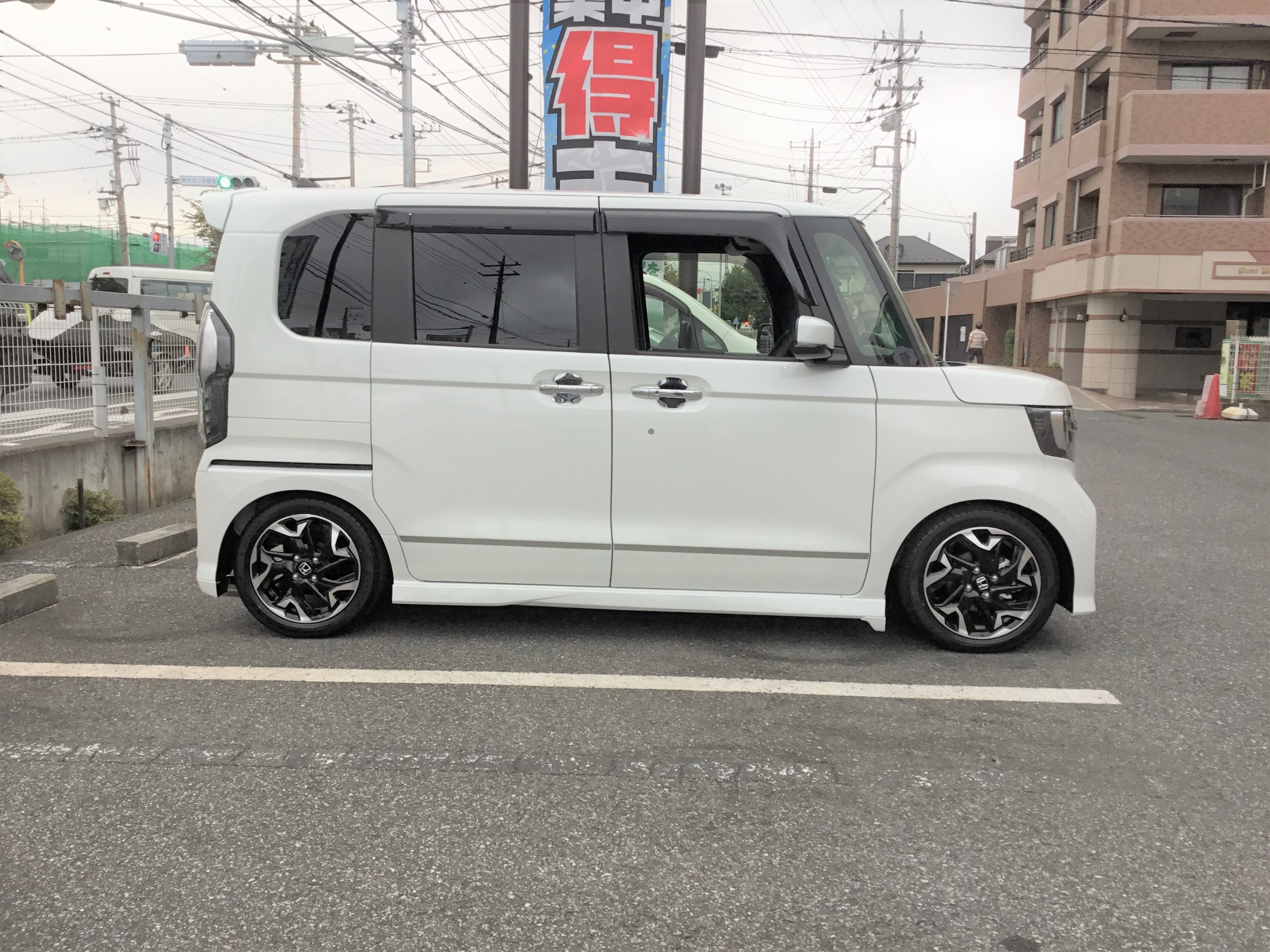 Jf3型n Boxカスタム 車高調整式サスペンション取り付け アライメント調整 ホンダ N Boxカスタム その他 パーツ取付 サスペンション取付 技術サービスブログ タイヤ館 鎌ヶ谷 千葉県のタイヤ カー用品ショップ タイヤからはじまる トータルカー