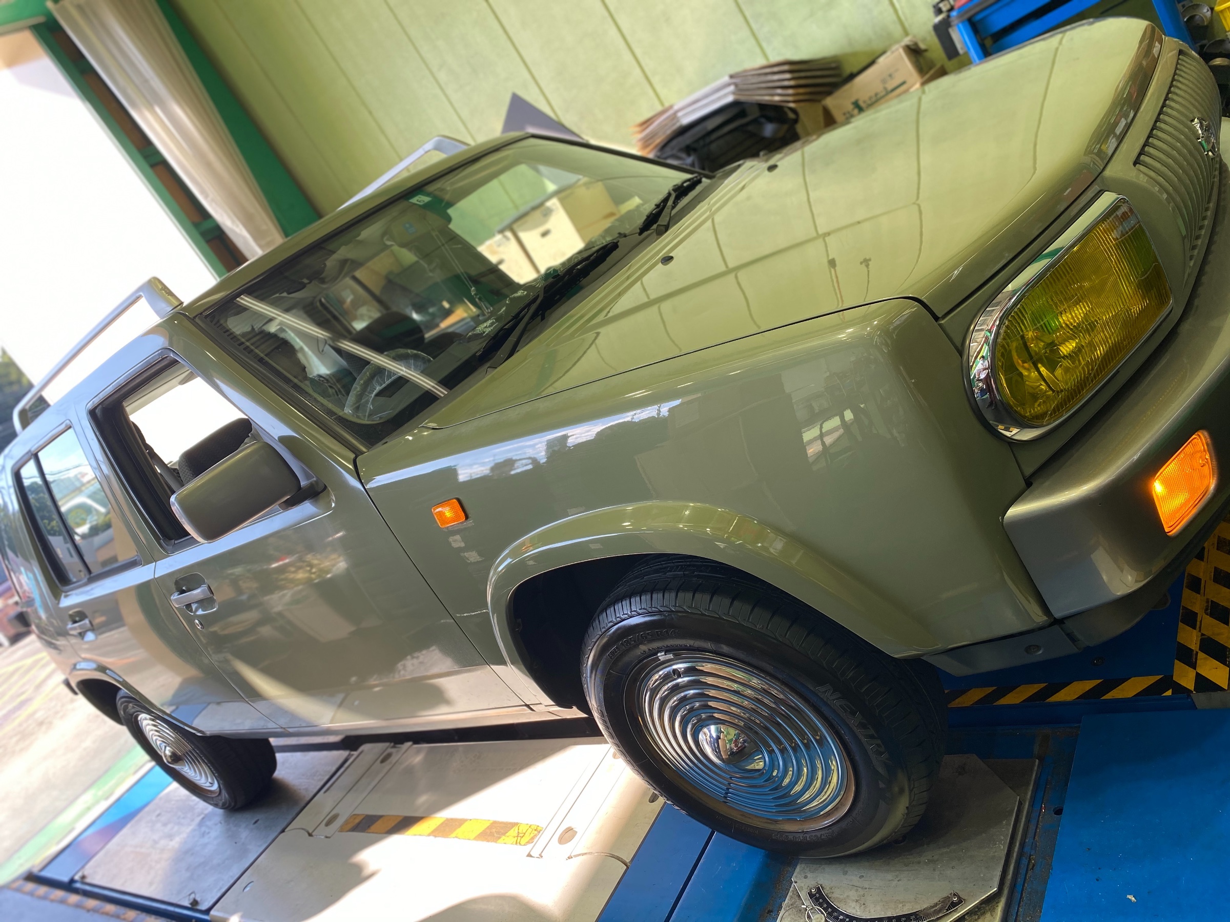 日産 ラシーン タイヤ交換 日産 ラシーン スタッフ日記 タイヤ館 木津 京都府 滋賀県のタイヤからはじまる トータルカーメンテナンス タイヤ館グループ