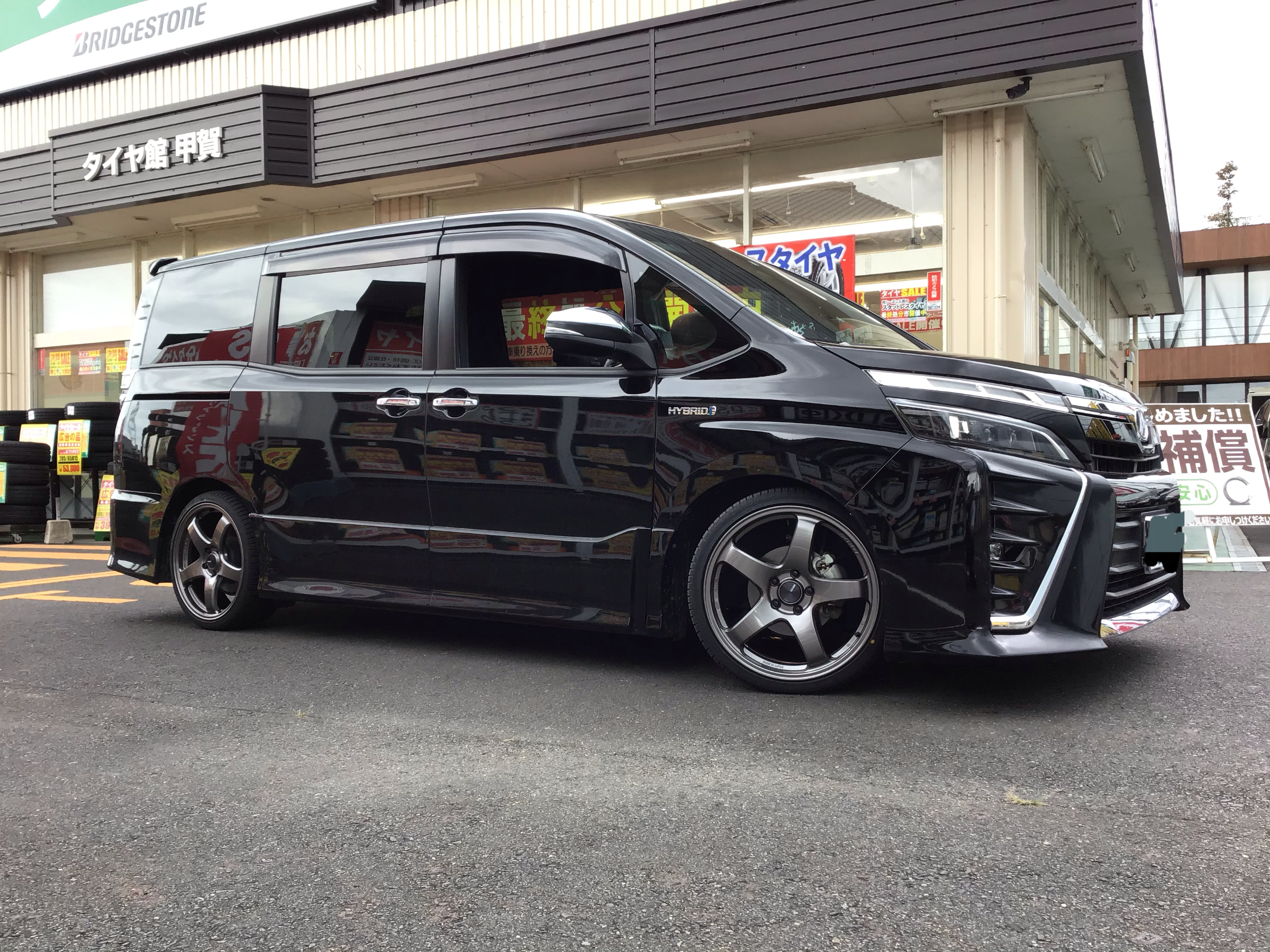 最大60％オフ！ 18x7.5J ダークシルバー 4本購入で送料無料 新品ホイール