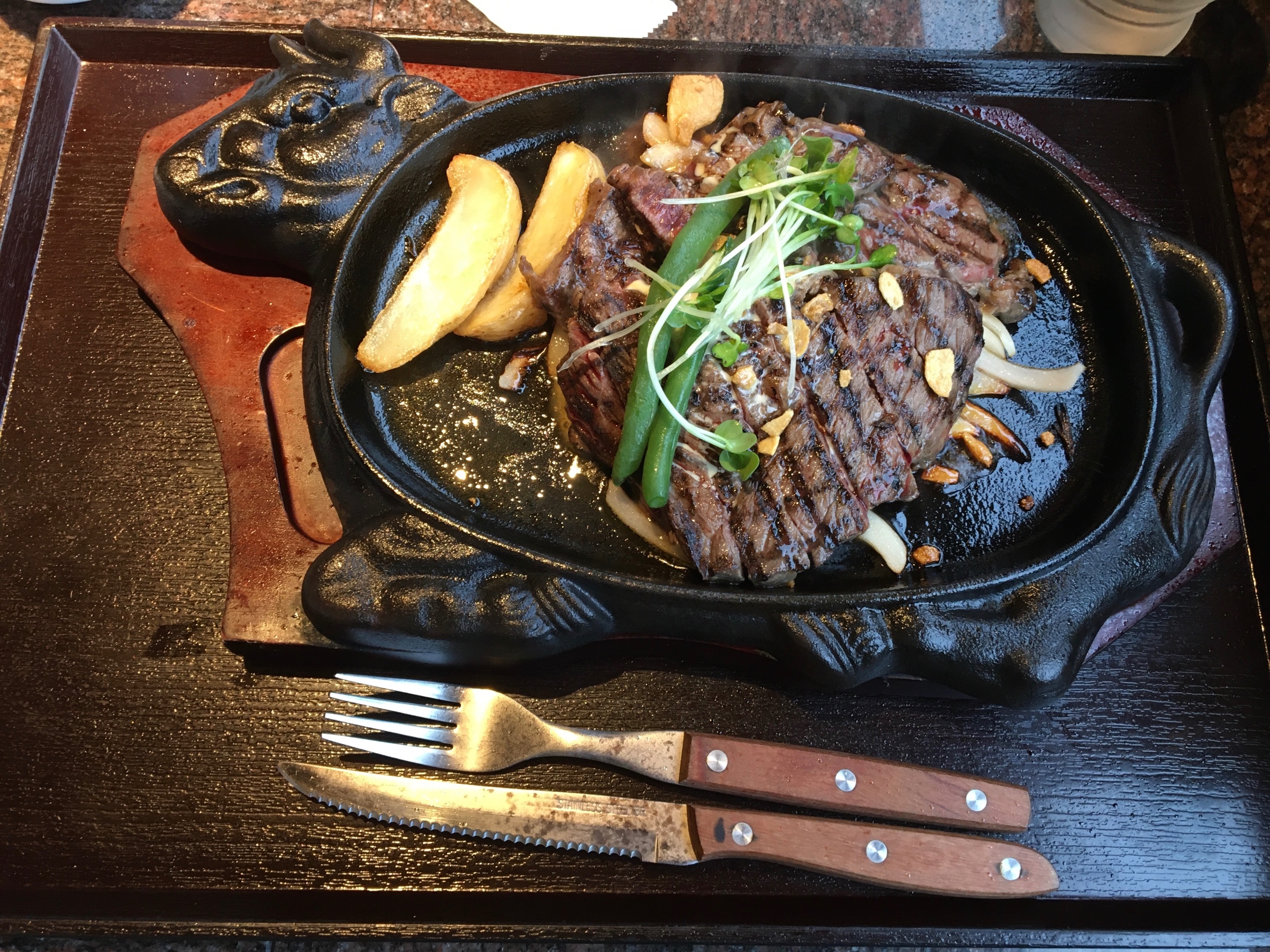 ステーキ ๑ ๑ スタッフ日記 タイヤ館 鳥栖 タイヤからはじまる トータルカーメンテナンス タイヤ館グループ