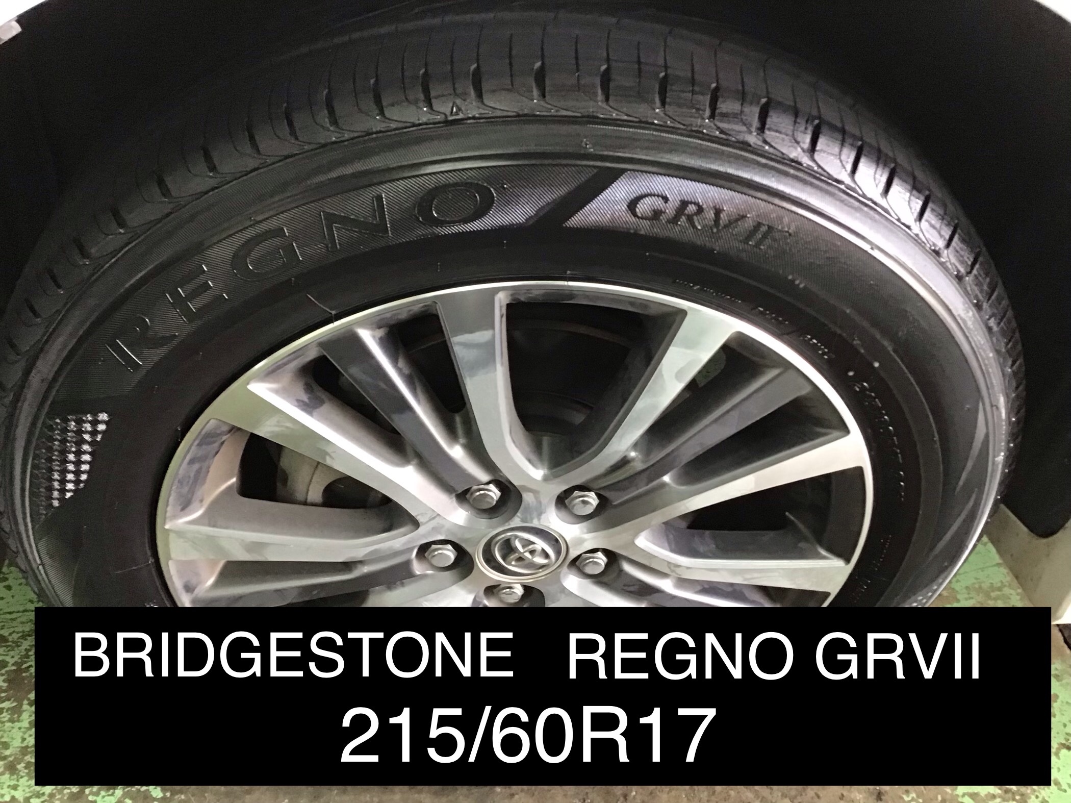 中古ホイールタイヤ 4本セット 215/60R17社外 トピー シビラ ネクスト