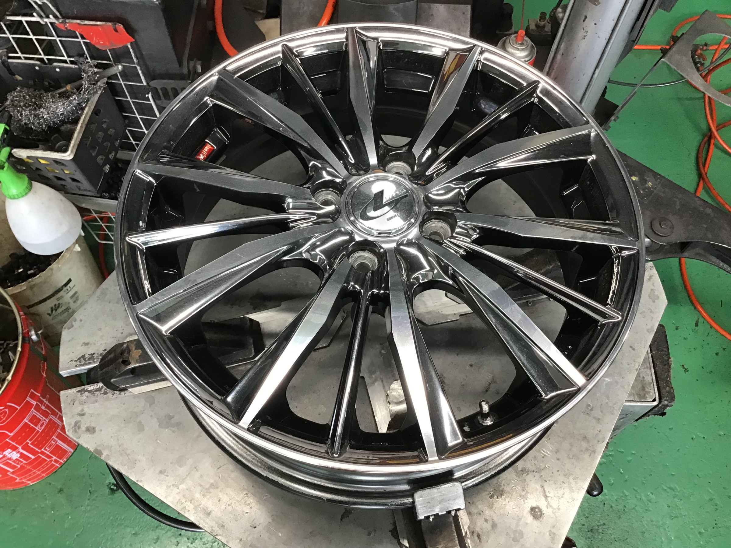 タントカスタム」LA650S のタイヤ交換 １６５/５０R１６ | ダイハツ