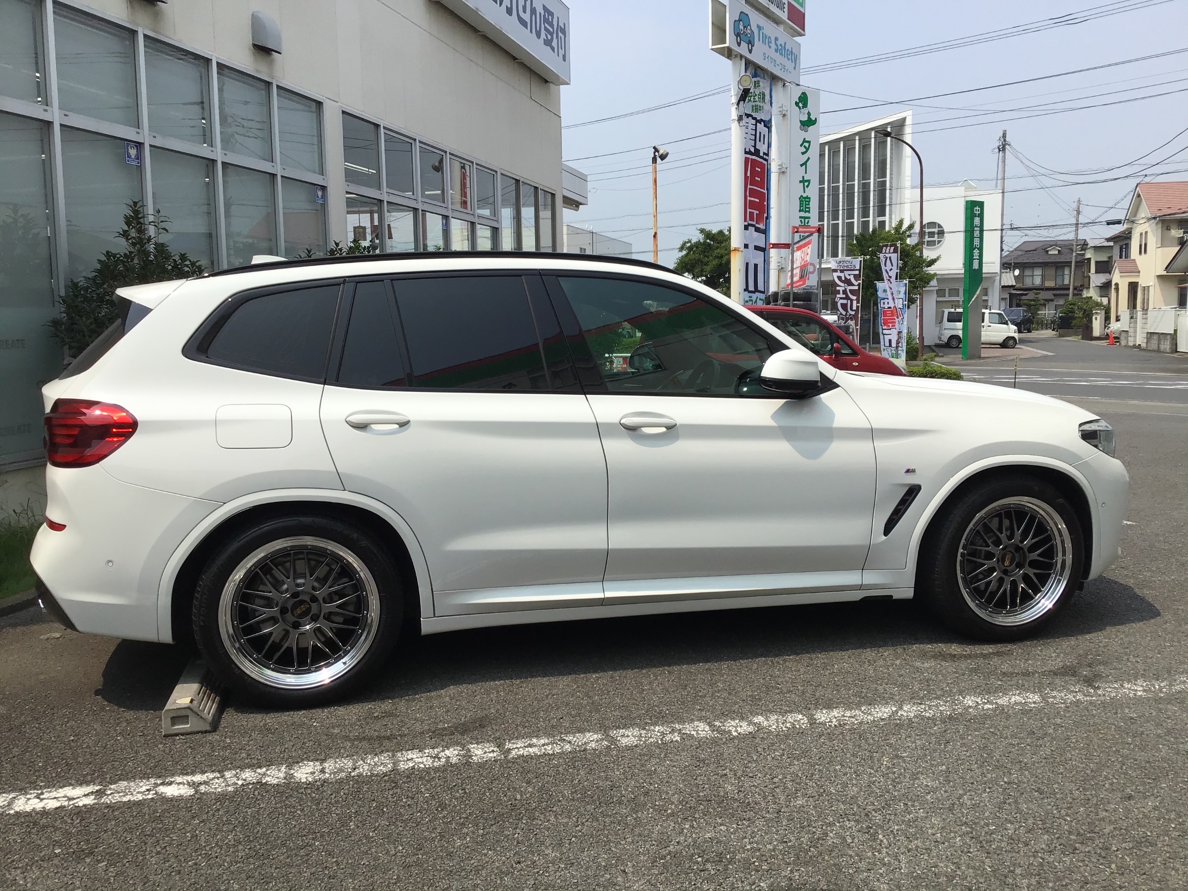 BBS LM 装着しました♫ BMW X3 | サービス事例 | タイヤ館 平塚 | 神奈川県のタイヤ、カー用品ショップ タイヤからはじまる