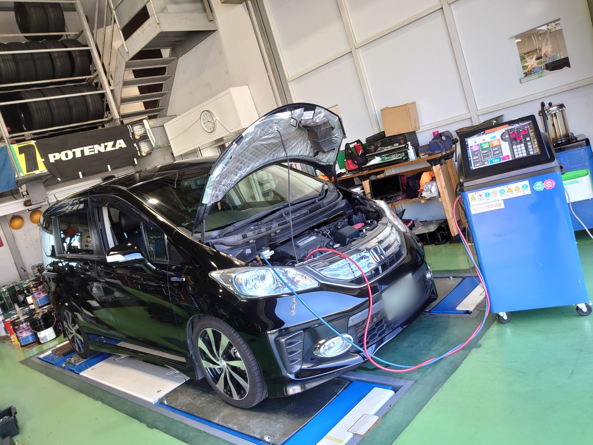Honda フリード エアコン ガス クリーニングしました ホンダ フリード メンテナンス商品 その他 無料安全点検 技術サービス施工事例 タイヤ館 福岡東 タイヤからはじまる トータルカーメンテナンス タイヤ館グループ