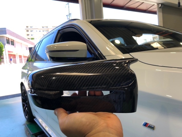BMW G31 523ｄ に AUTO TECKNIC（オートテクニック） カーボン
