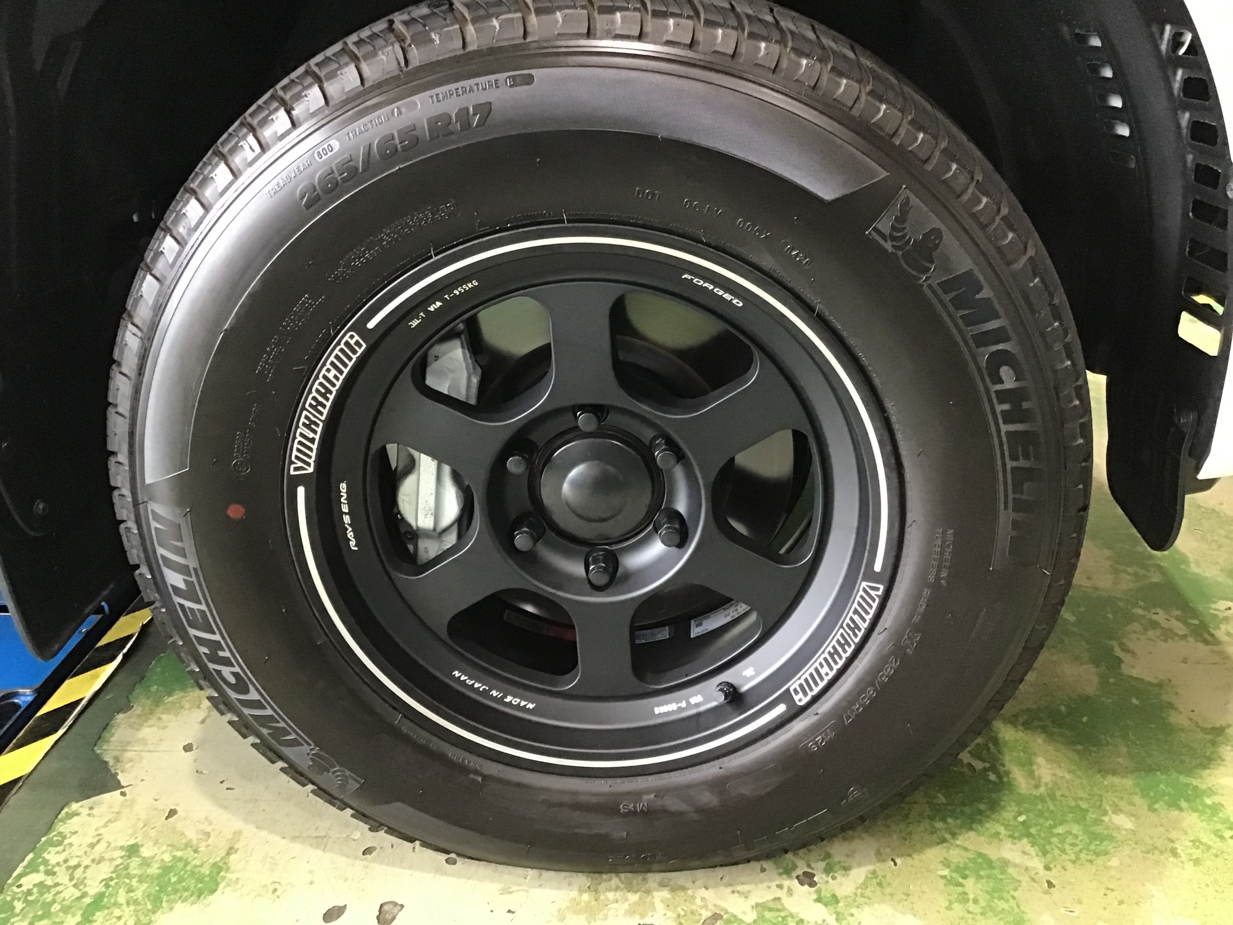 TOYOTAプラド純正ホイール17インチ-