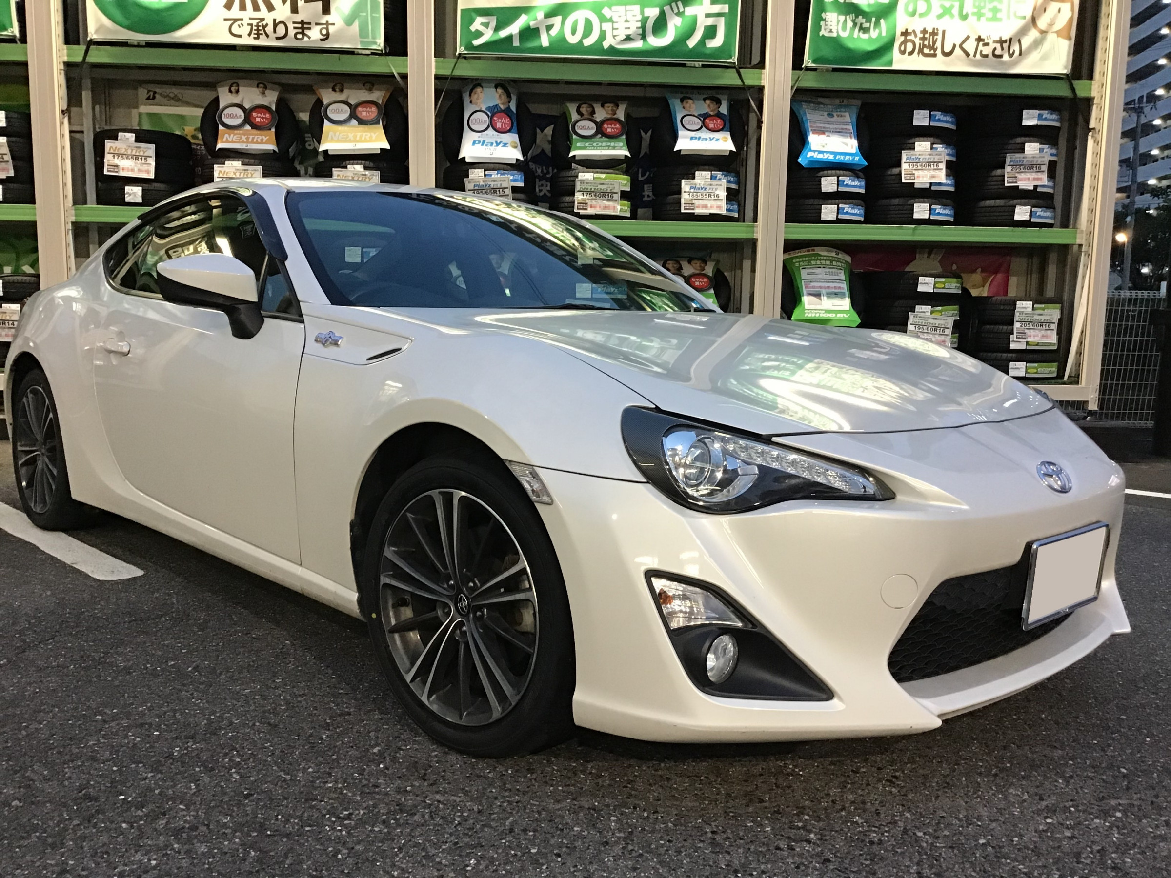 86純正17インチ＋215／45R17　新品スタッドレス　　FT86　BRZ