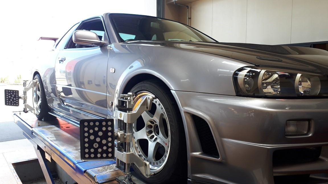 ino-g　BNR34 スカイライン GT-R  4本ホイールのみ発送 ino-g BNR34 スカイライン GT-R 4本ホイールのみ発送 登場! お