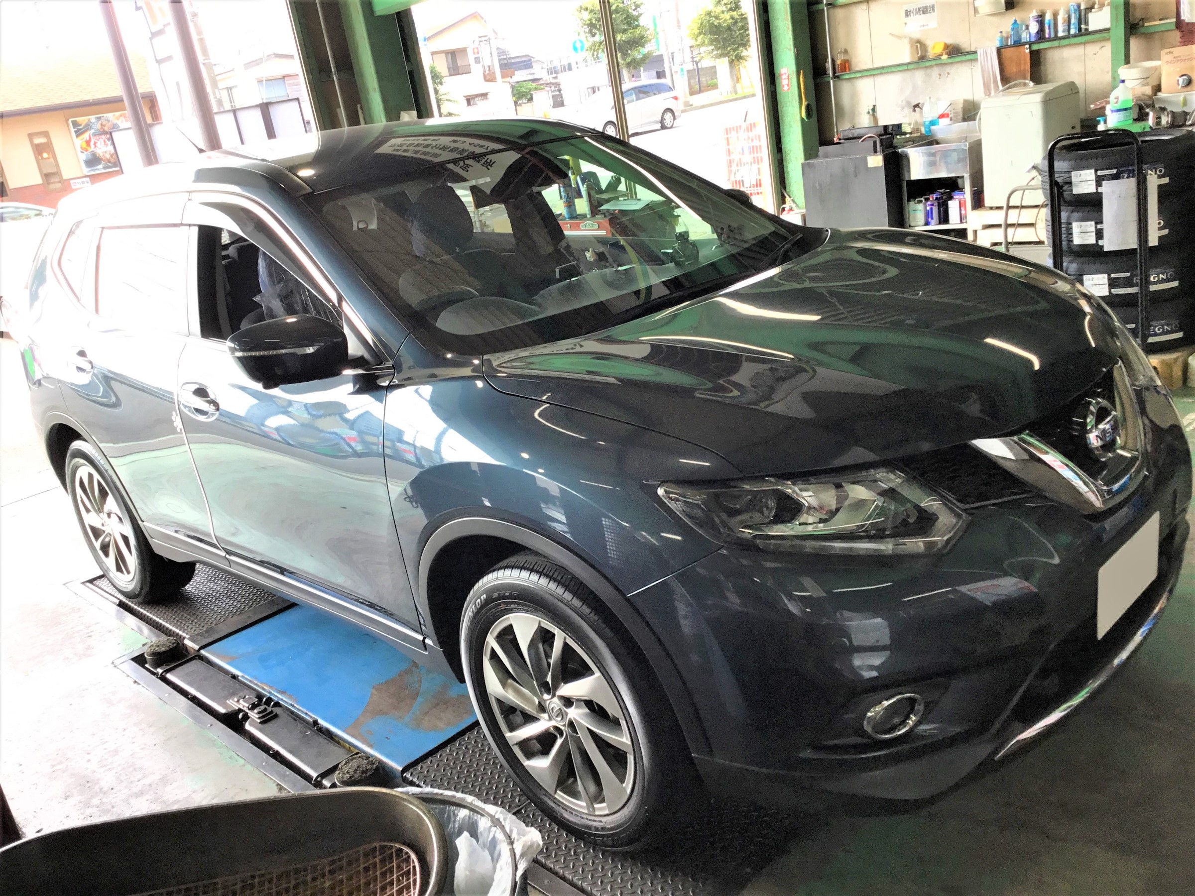 T32型エクストレイル 前後撮影式ドライブレコーダー取り付け 日産 エクストレイル その他 パーツ取付 各種用品取付 技術サービスブログ タイヤ館 鎌ヶ谷 千葉県のタイヤ カー用品ショップ タイヤからはじまる トータルカーメンテナンス タイヤ館グループ