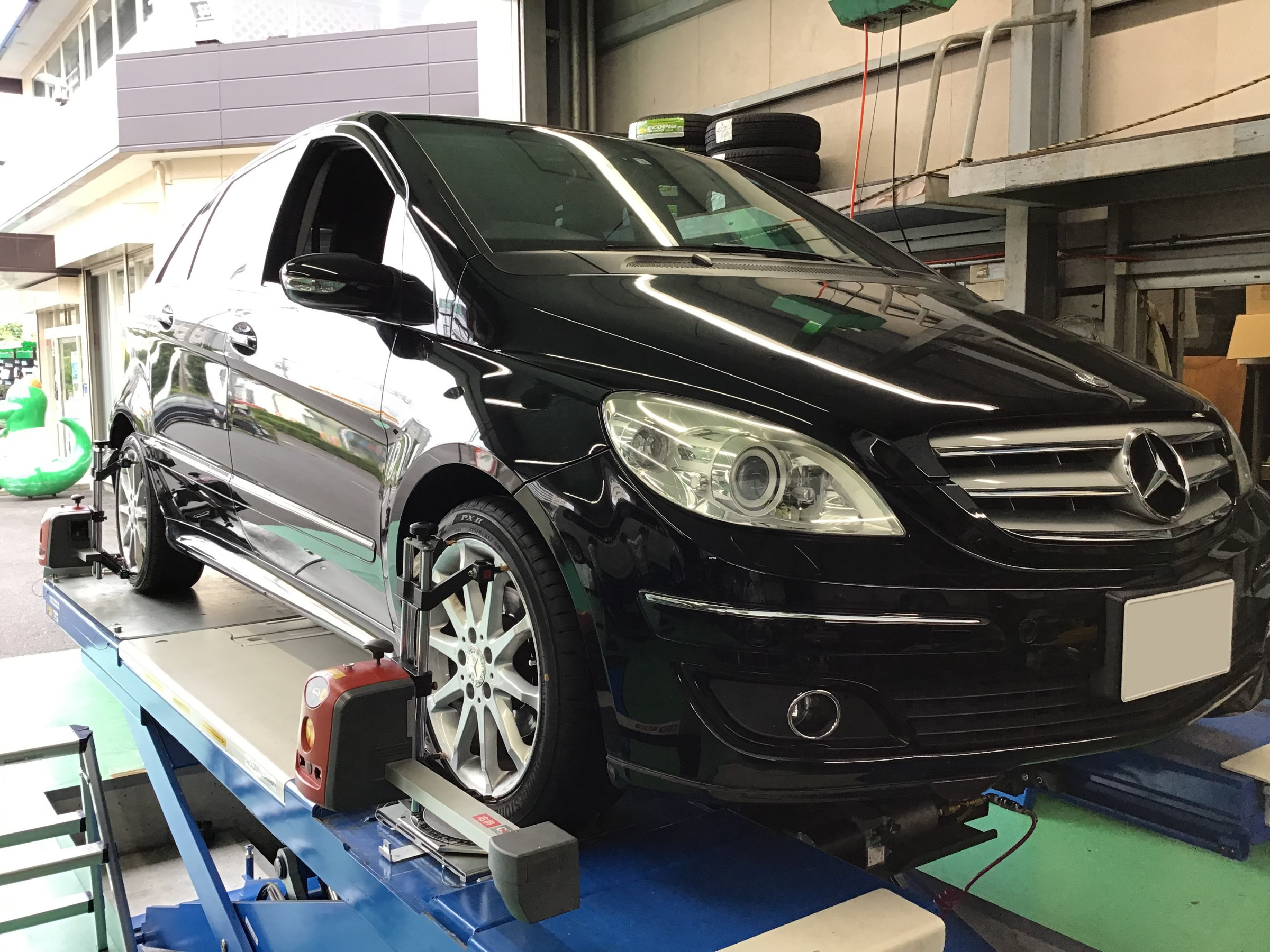 メルセデス・ベンツ「Ｂクラス」Ｗ245 タイヤ交換 ２０５/５５Ｒ１６