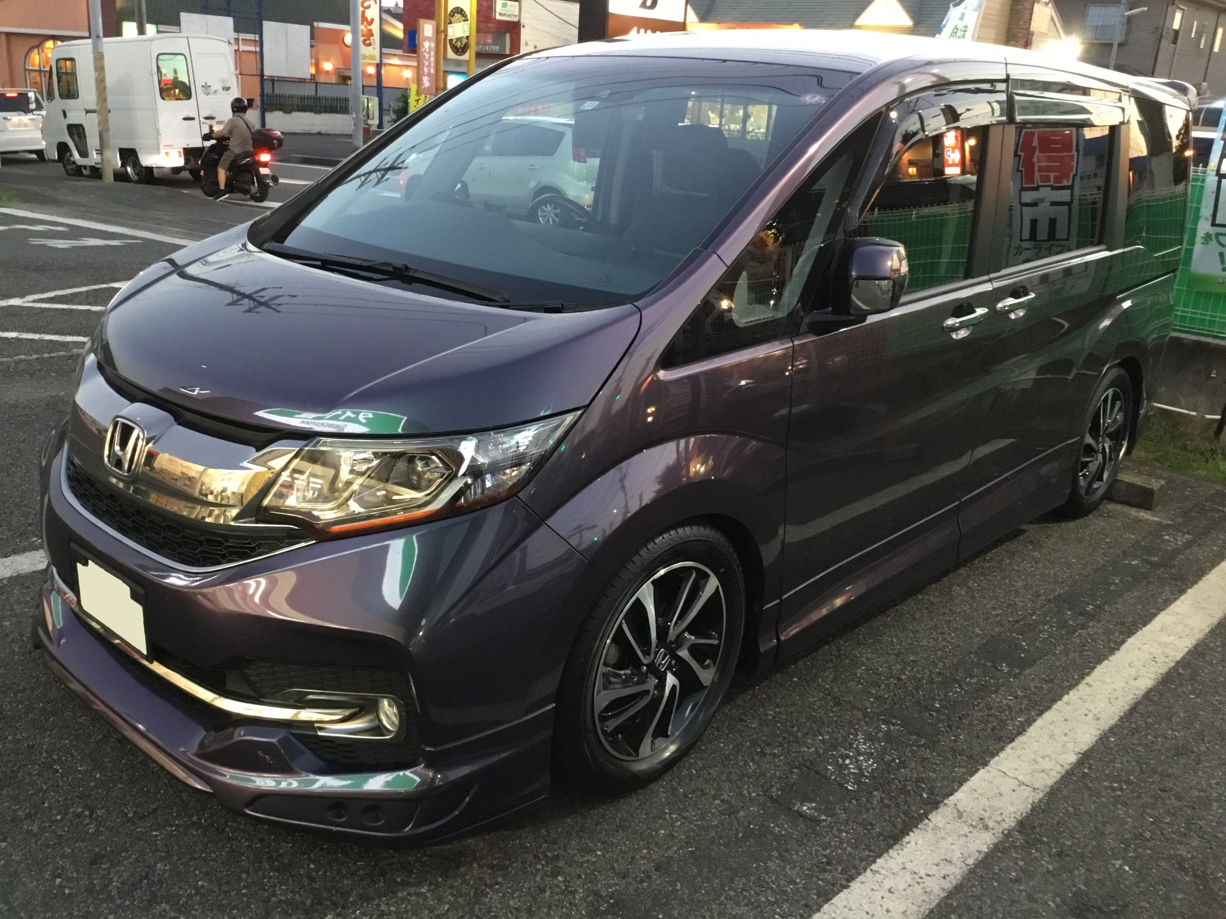 Rp3型ステップワゴンスパーダ タイヤ交換 ダウンサス取り付け アライメント調整 ホンダ ステップワゴン その他 パーツ取付 サスペンション取付 技術サービスブログ タイヤ館 鎌ヶ谷 千葉県のタイヤ カー用品ショップ タイヤからはじまる トータルカー