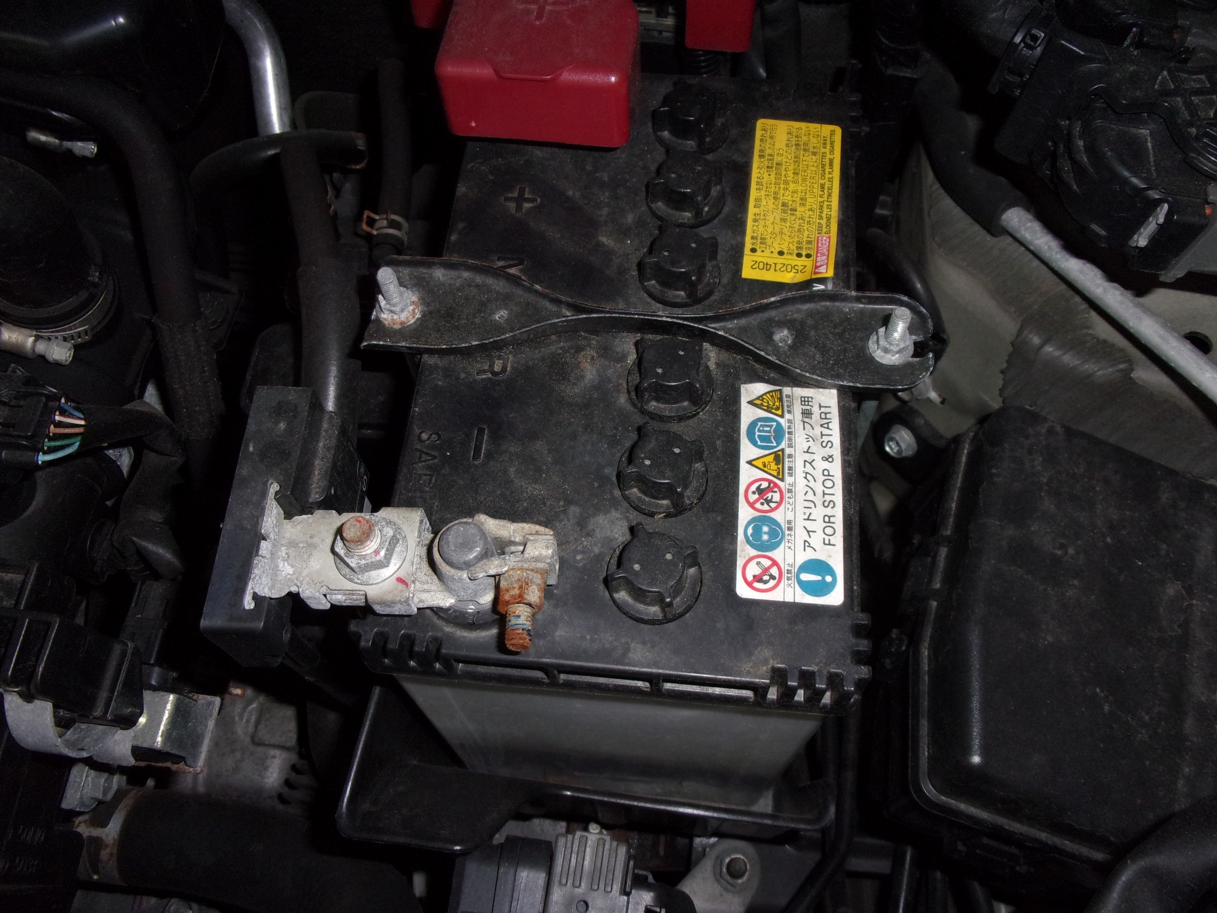 日産 モコ バッテリー交換 サービス事例 タイヤ館 外旭川 秋田県のタイヤ カー用品ショップ タイヤからはじまる トータルカーメンテナンス タイヤ館グループ