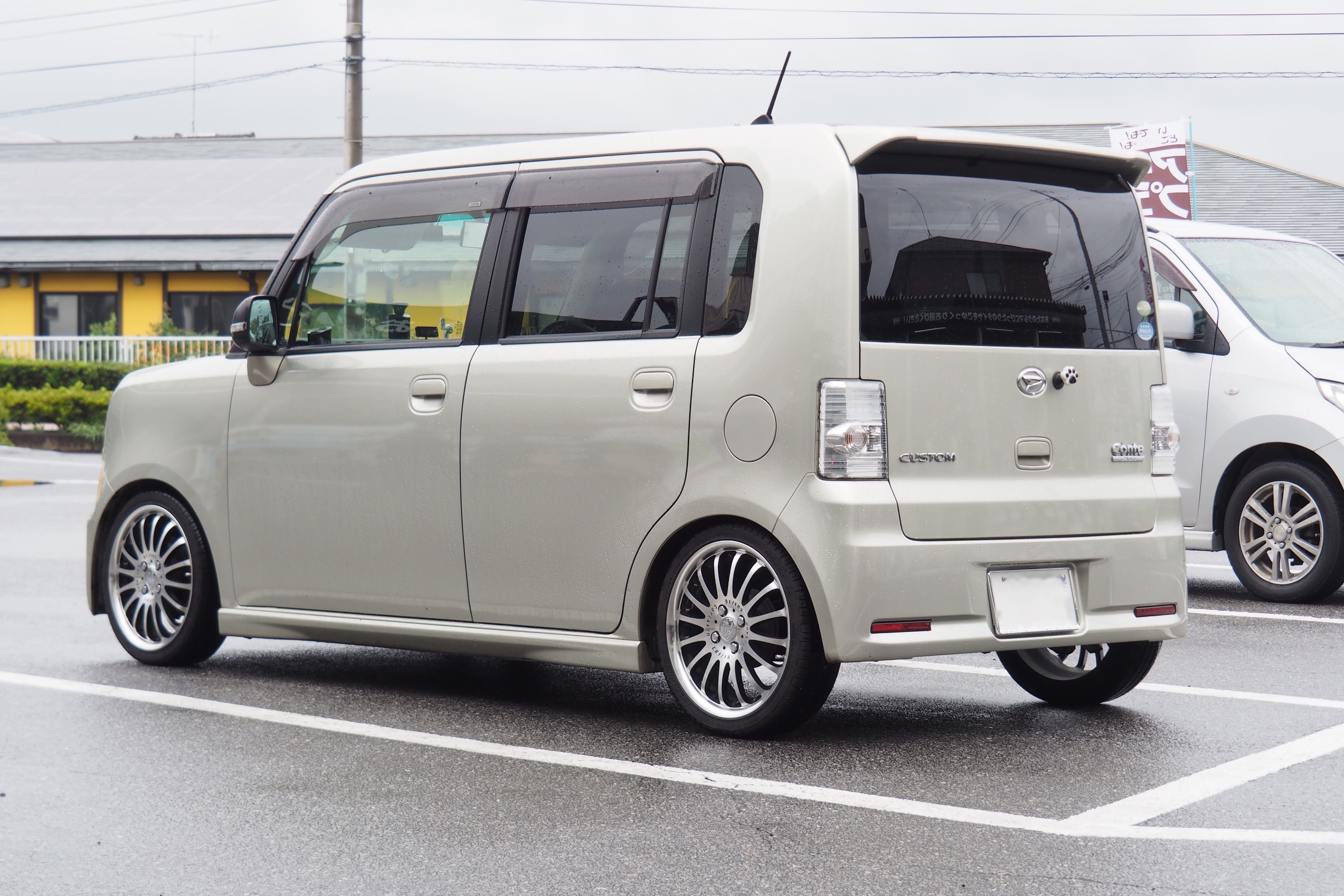 ムーヴコンテ テイン 車高調 取付 ダイハツ ムーヴコンテカスタム パーツ取付 サスペンション取付 谷田部店の作業記録 タイヤ館 つくば谷田部 茨城県のタイヤ カー用品ショップ タイヤからはじまる トータルカーメンテナンス タイヤ館グループ