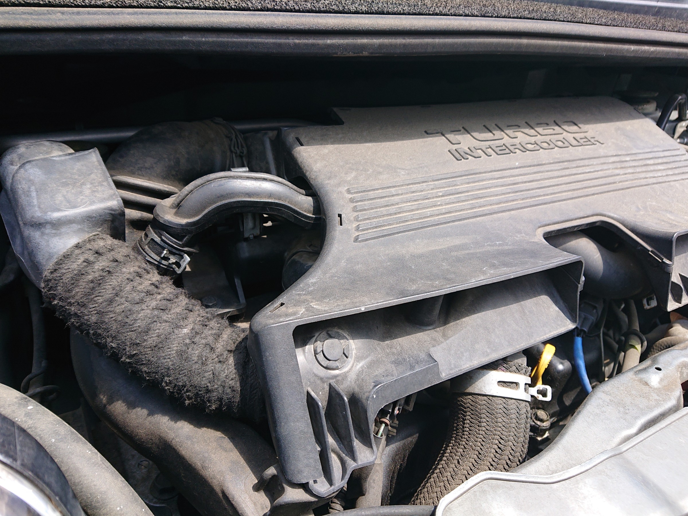 ダイハツ ムーヴ Ｌ１７５Ｓ エアフィルター交換！ | ダイハツ ムーヴ メンテナンス商品 パーツ取付 > 各種用品取付 | サービス事例 |  タイヤ館 川口 | タイヤからはじまる、トータルカーメンテナンス タイヤ館グループ