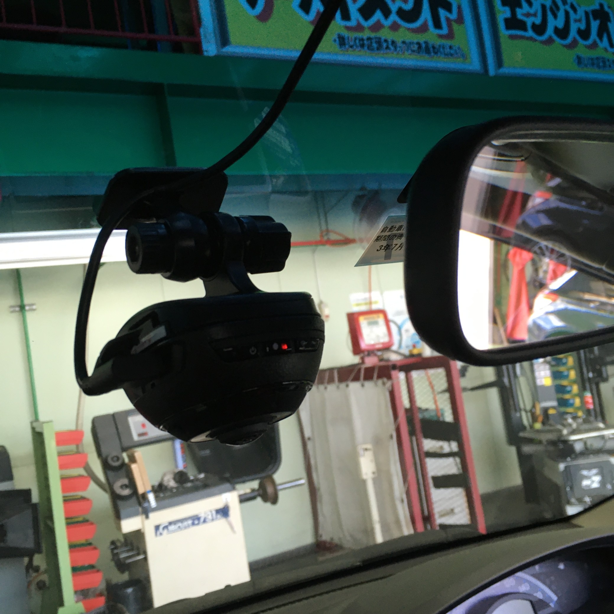 360度ドライブレコーダーの取り付け フリード Gb4 ホンダ フリード Av ナビ機器 パーツ取付 各種用品取付 サービス事例 タイヤ館 倉吉 タイヤからはじまる トータルカーメンテナンス タイヤ館グループ